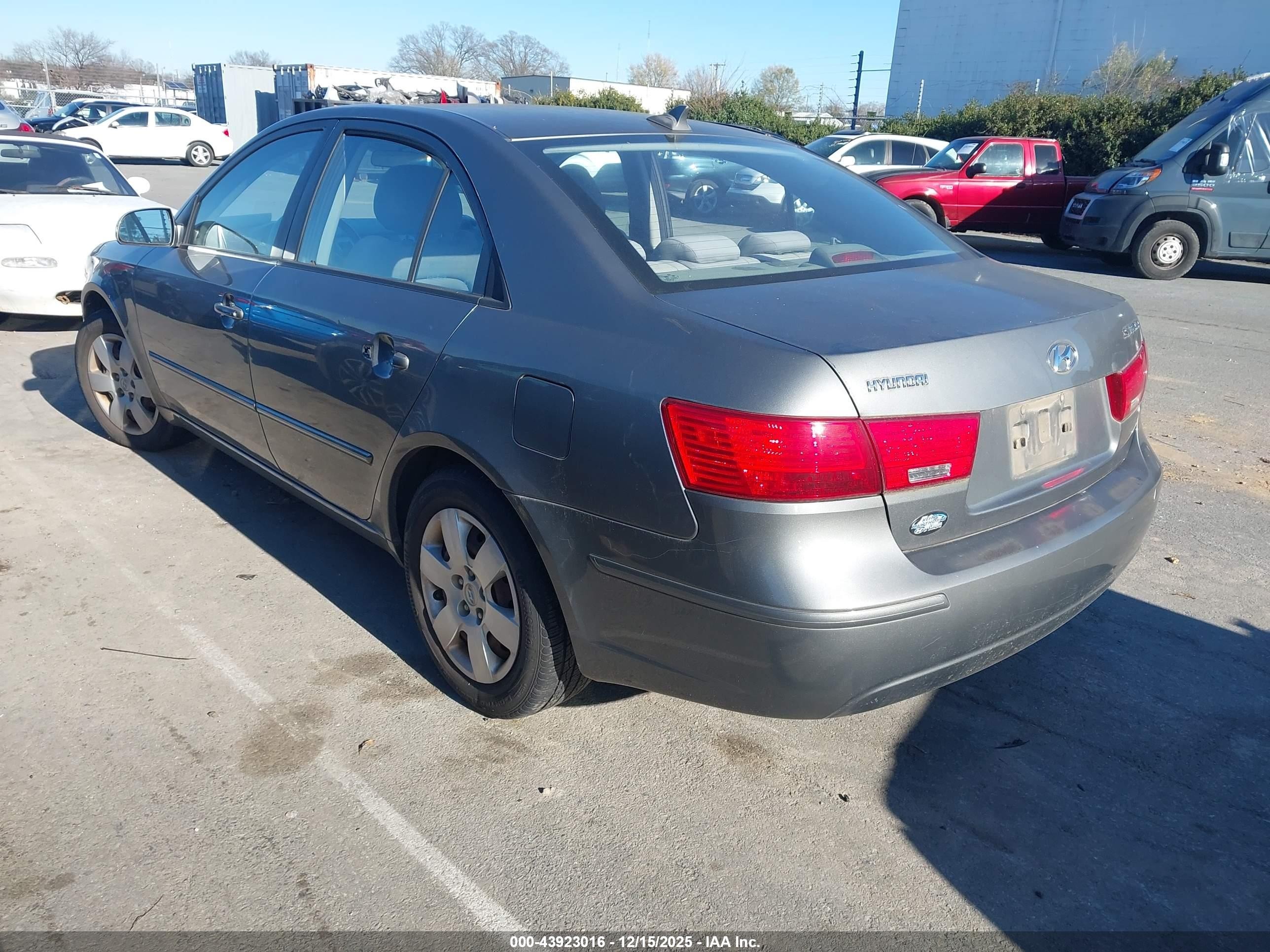 2009 Hyundai Sonata Gls Gray vin: 5NPET46C59H442388