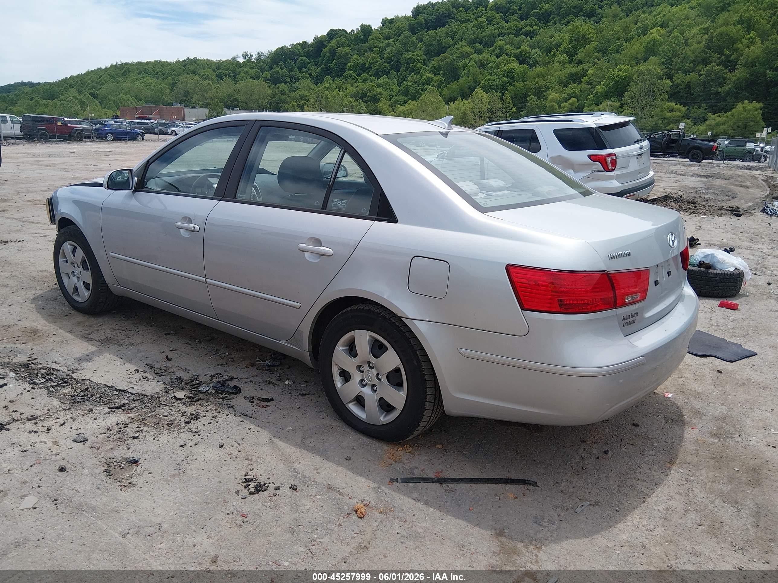 2009 Hyundai Sonata Gls Silver vin: 5NPET46C59H562479