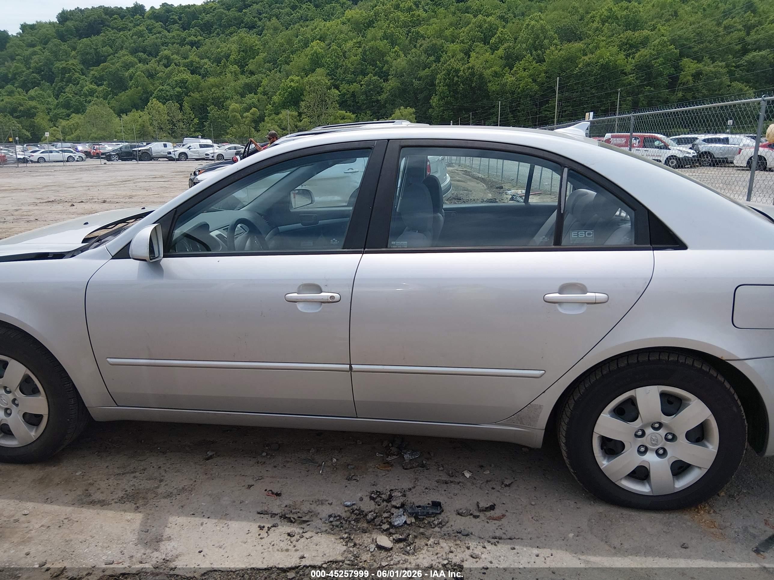 2009 Hyundai Sonata Gls Silver vin: 5NPET46C59H562479