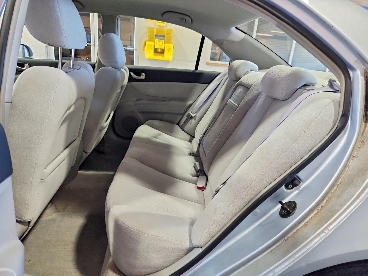 2007 Hyundai Sonata Gls Blue vin: 5NPET46C67H247302