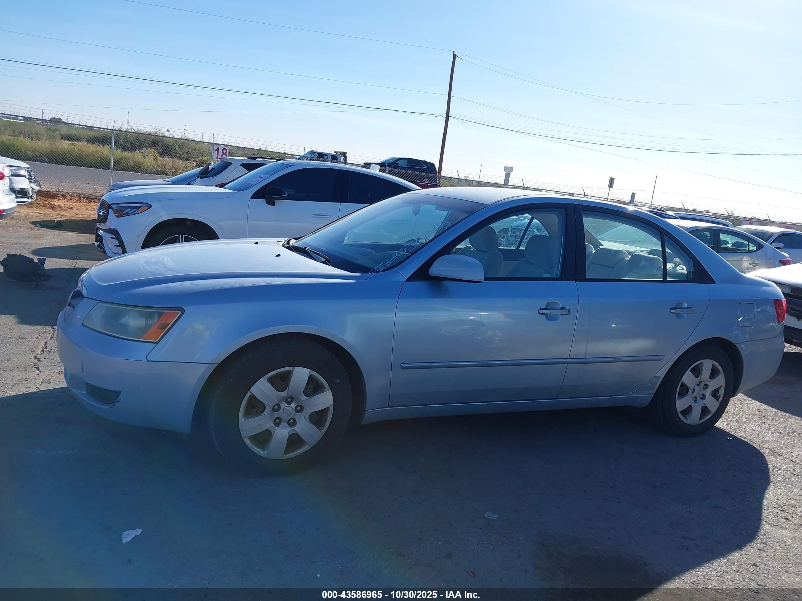 2008 Hyundai Sonata Gls Light Blue vin: 5NPET46C68H304017