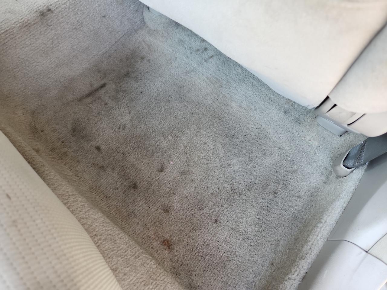 2008 Hyundai Sonata Gls Red vin: 5NPET46C68H309606 Damage: Right Rear Carpet, Stained, Permanent