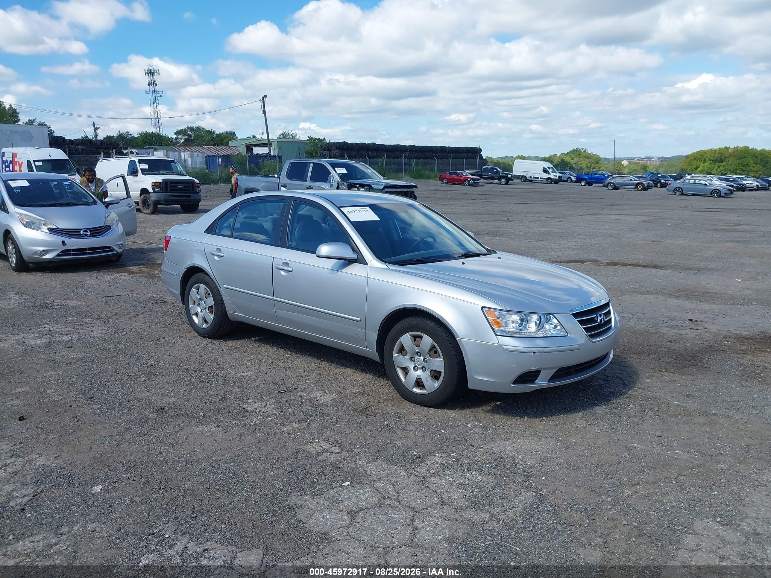 2009 Hyundai Sonata Gls Silver vin: 5NPET46C69H405785