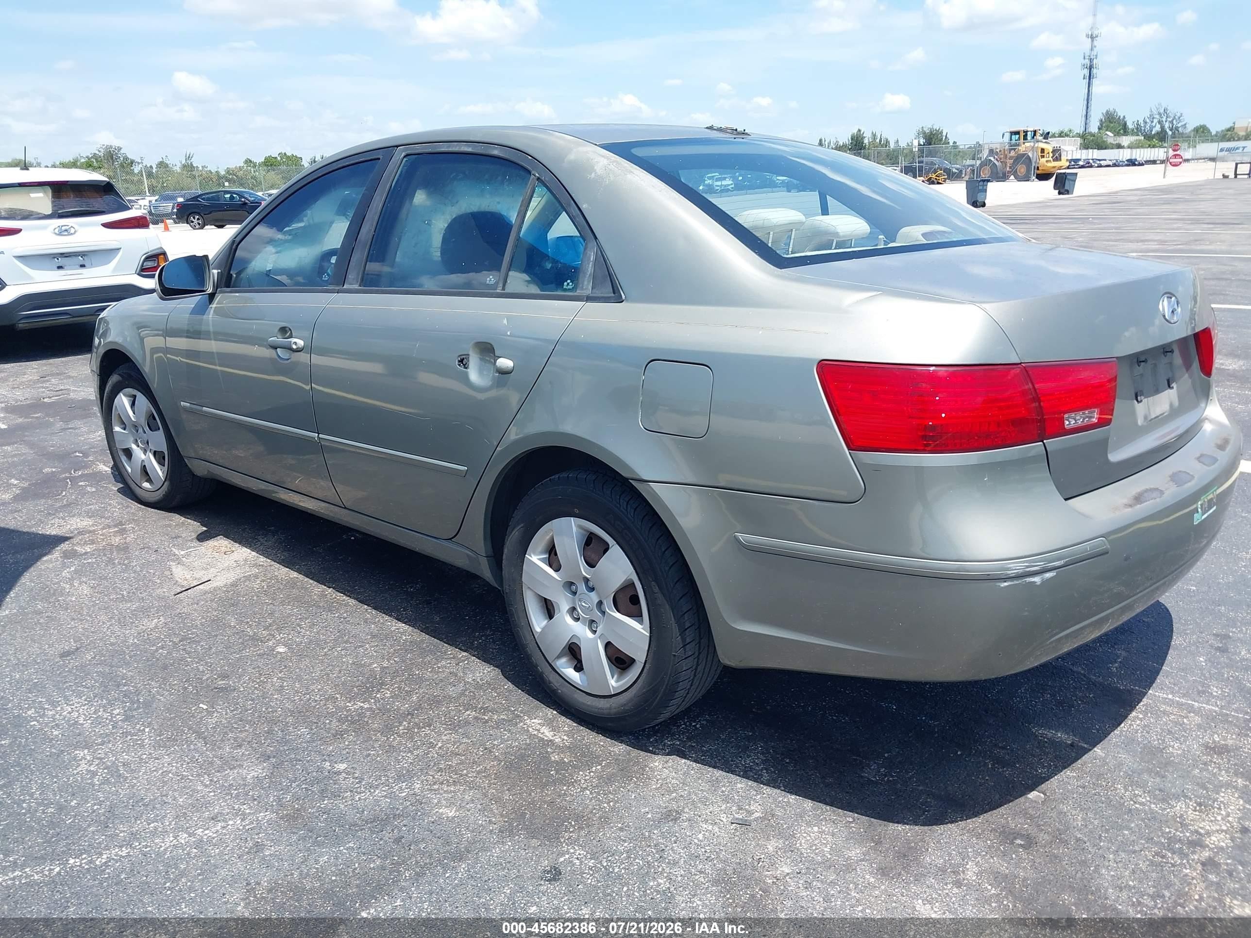 2009 Hyundai Sonata Gls Gold vin: 5NPET46C69H438608