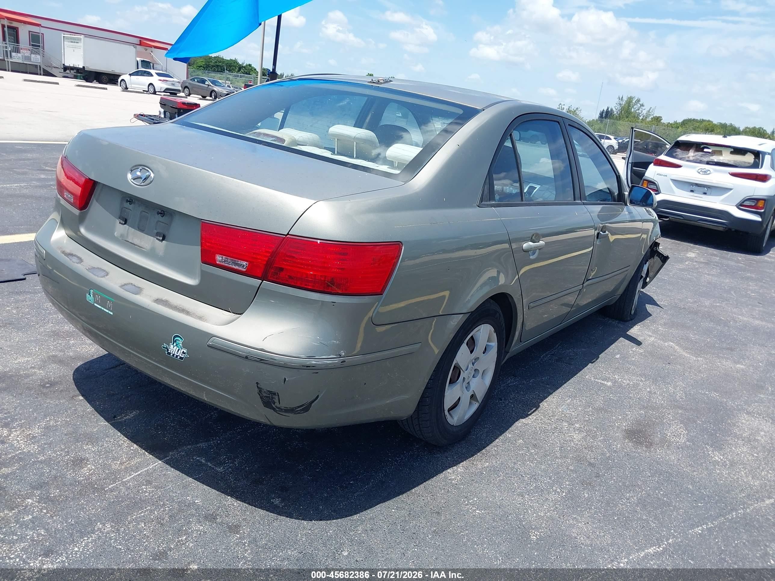 2009 Hyundai Sonata Gls Gold vin: 5NPET46C69H438608