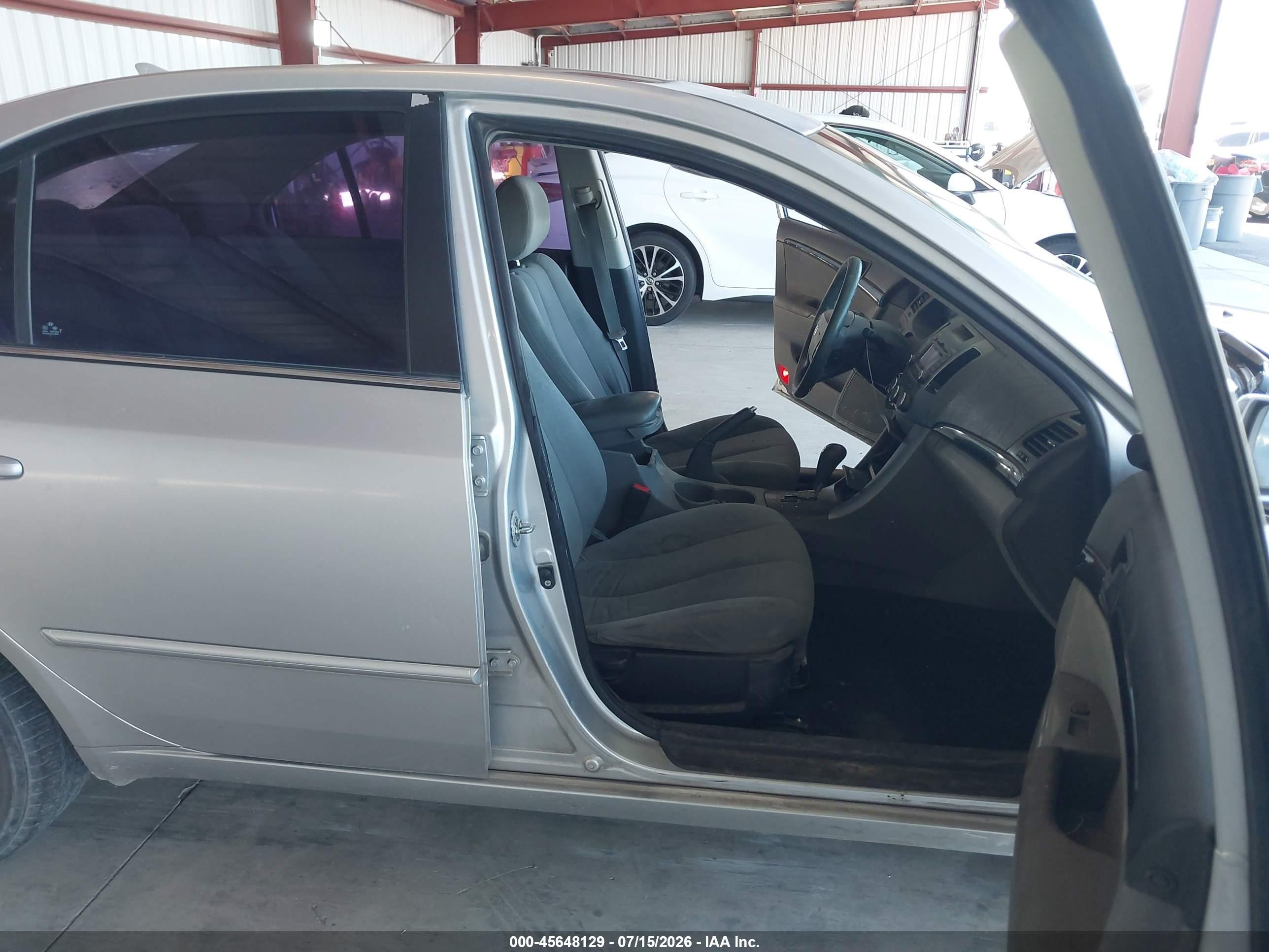 2009 Hyundai Sonata Gls Silver vin: 5NPET46C69H442576