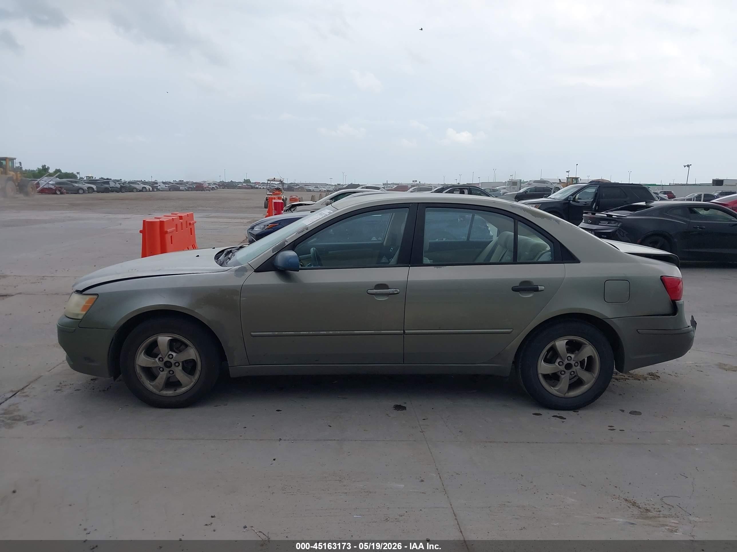 2009 Hyundai Sonata Gls Серый vin: 5NPET46C69H488392