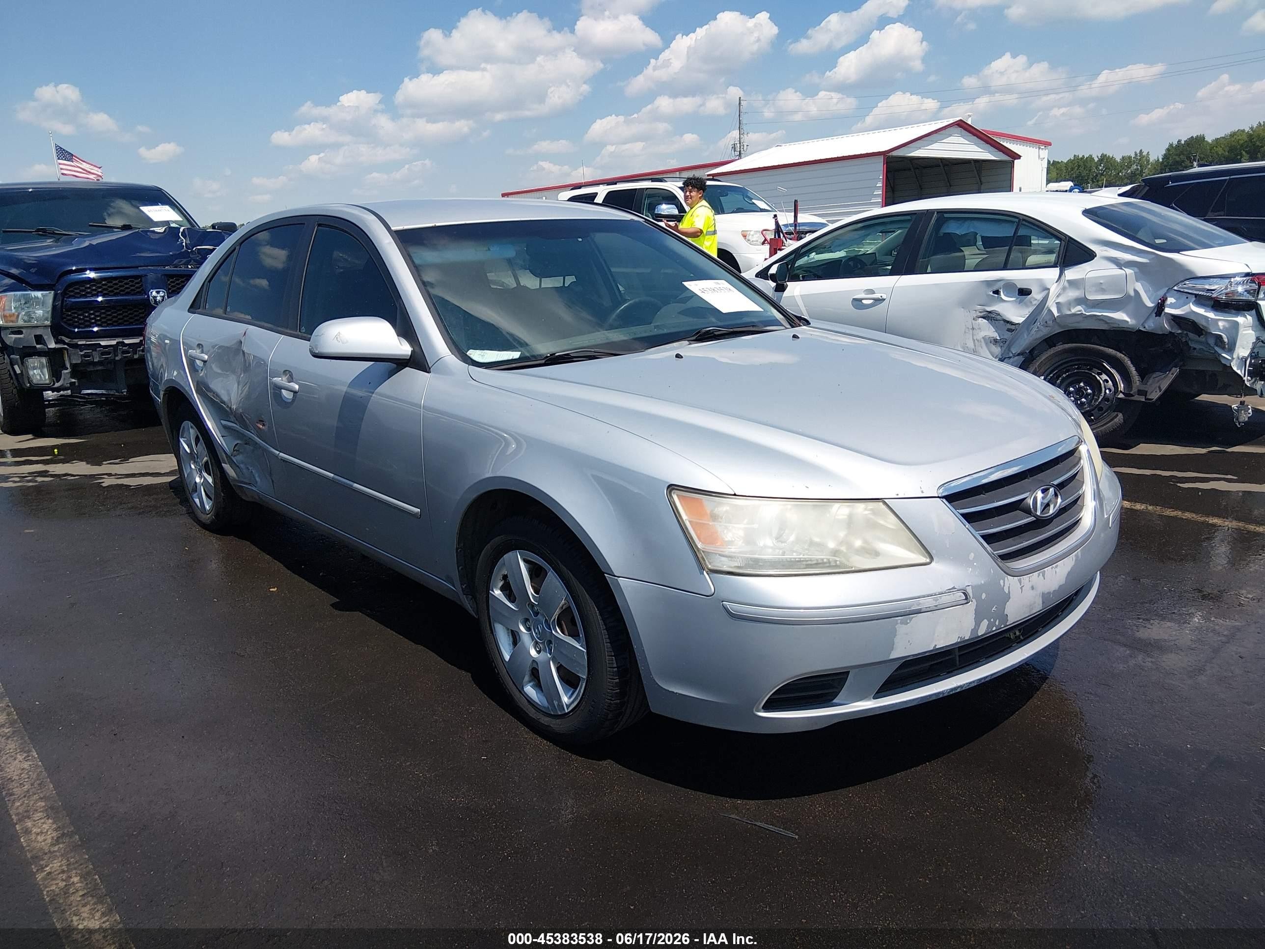 2009 Hyundai Sonata Gls Silver vin: 5NPET46C69H554682