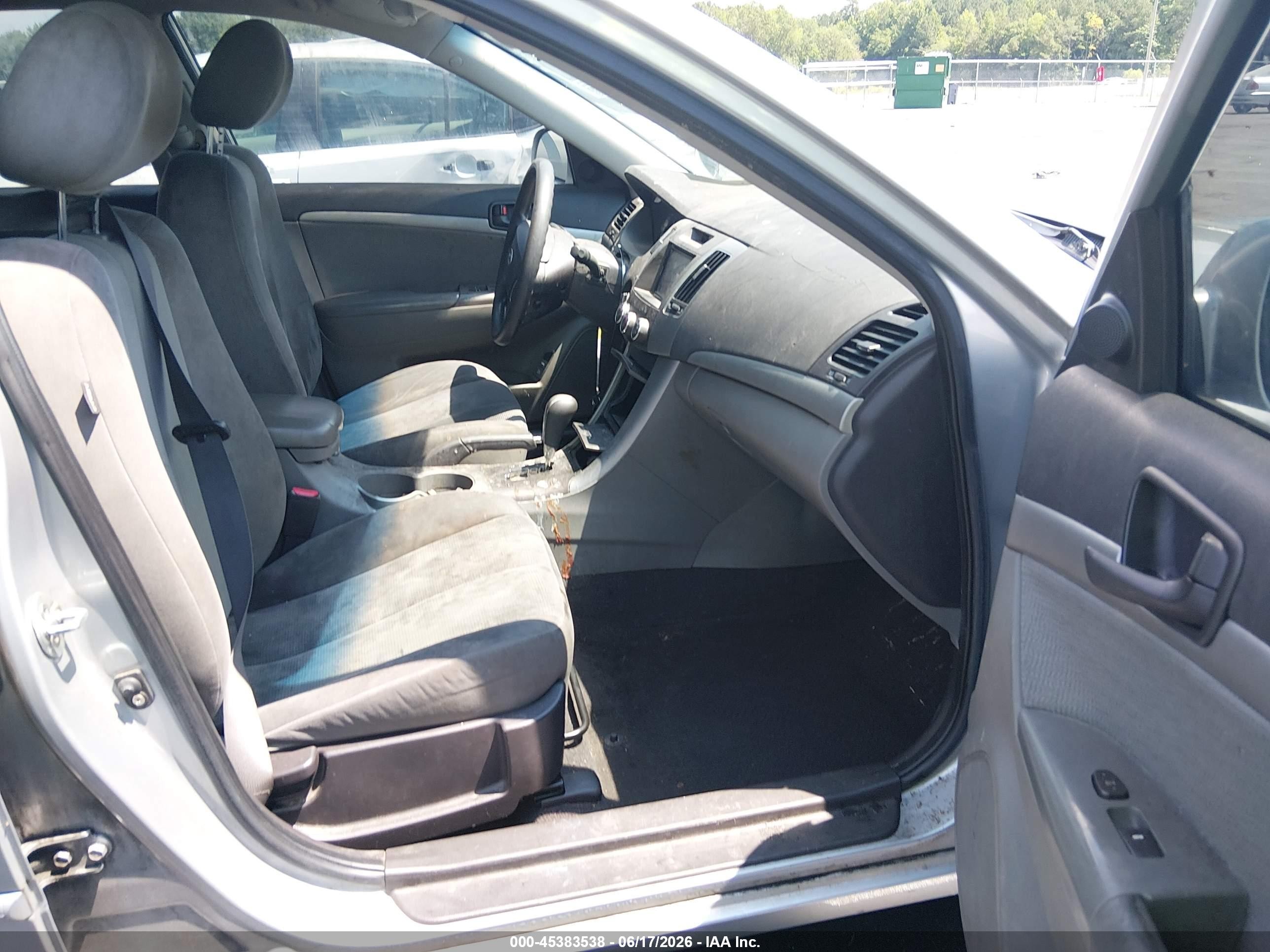2009 Hyundai Sonata Gls Silver vin: 5NPET46C69H554682