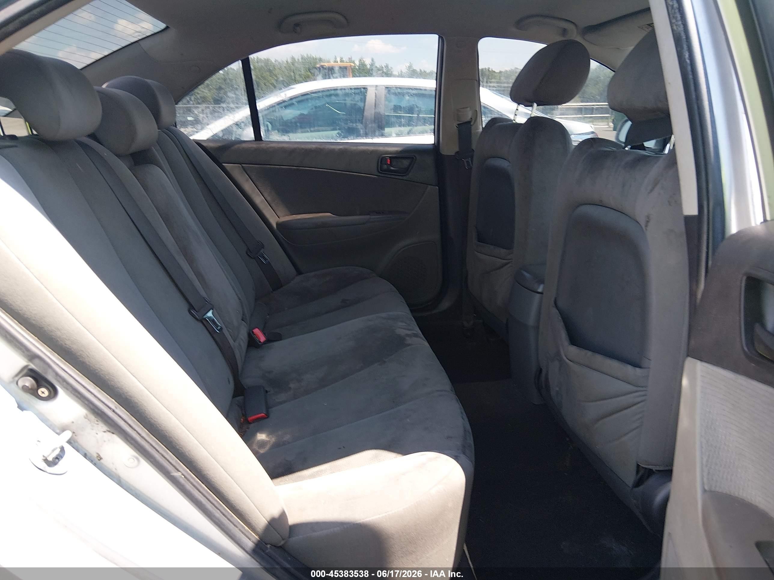 2009 Hyundai Sonata Gls Silver vin: 5NPET46C69H554682