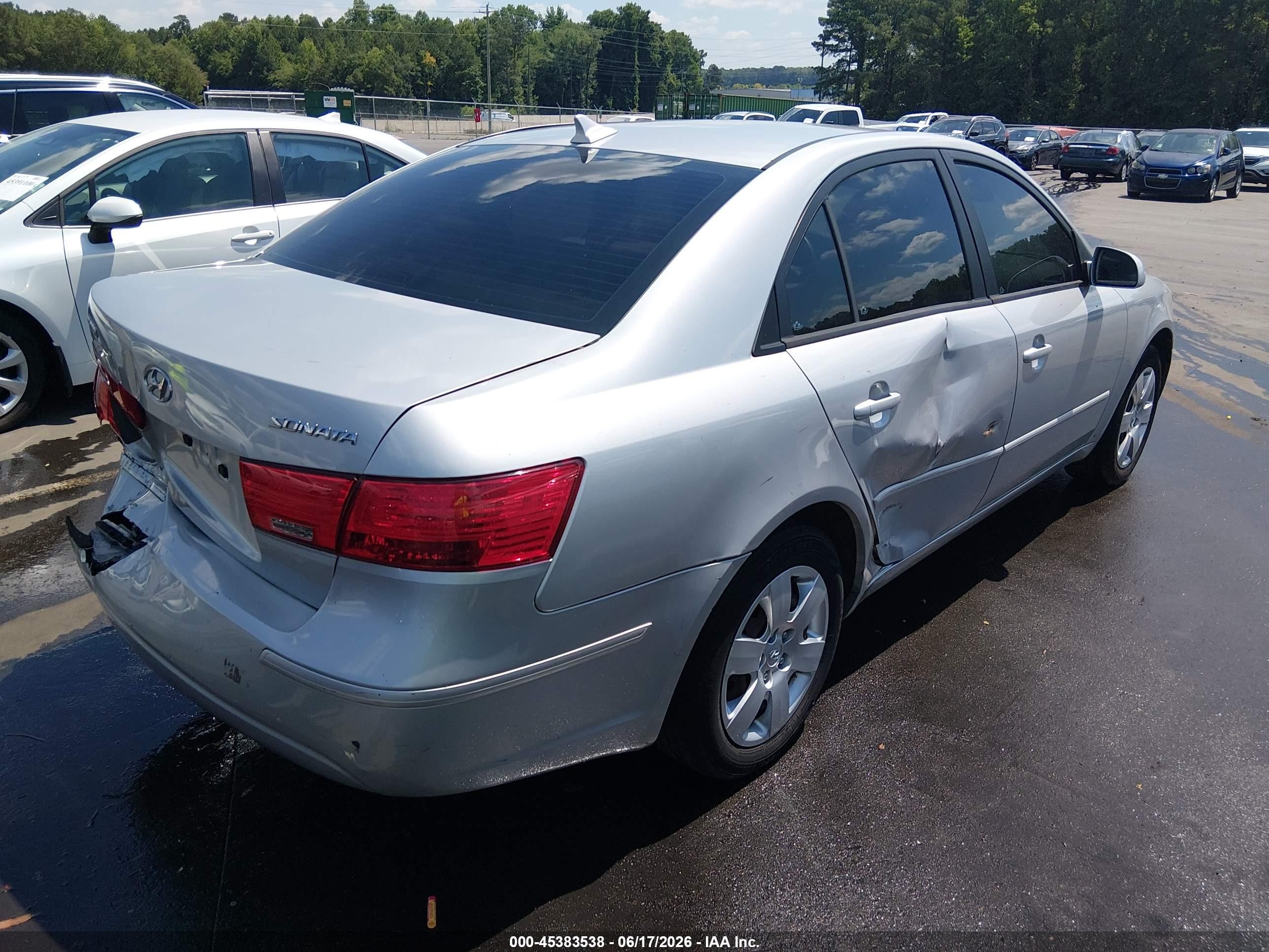2009 Hyundai Sonata Gls Silver vin: 5NPET46C69H554682