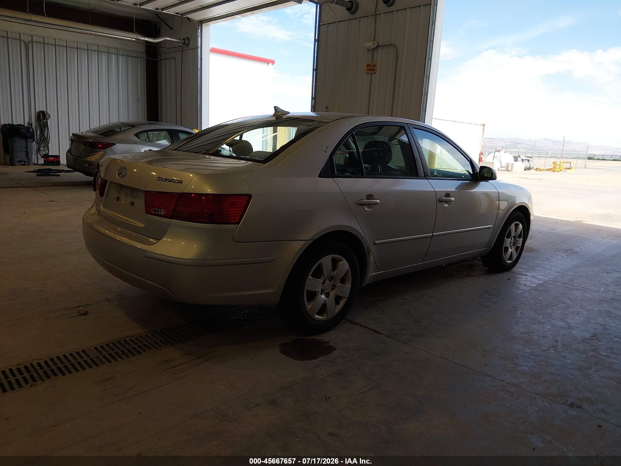 2009 Hyundai Sonata Gls Серебряный vin: 5NPET46C79H442280