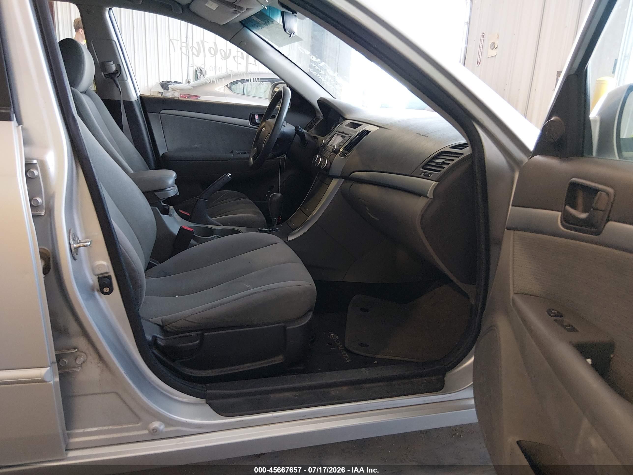 2009 Hyundai Sonata Gls Серебряный vin: 5NPET46C79H442280