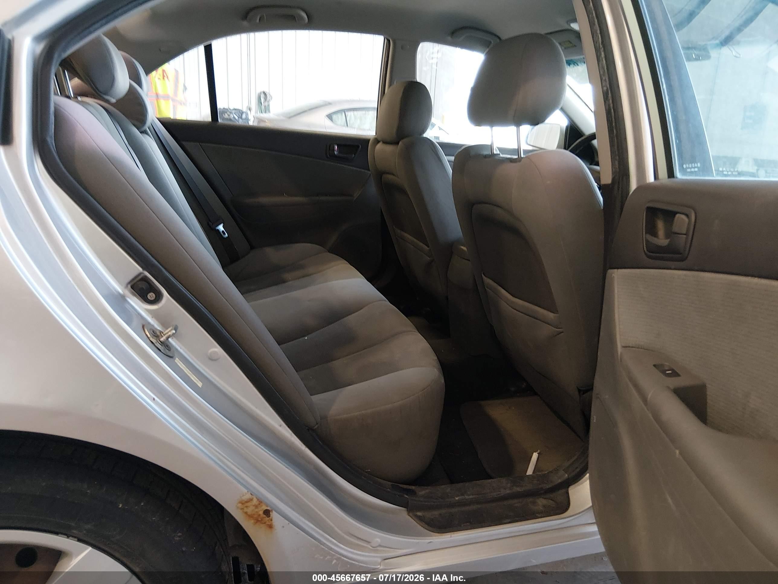 2009 Hyundai Sonata Gls Серебряный vin: 5NPET46C79H442280