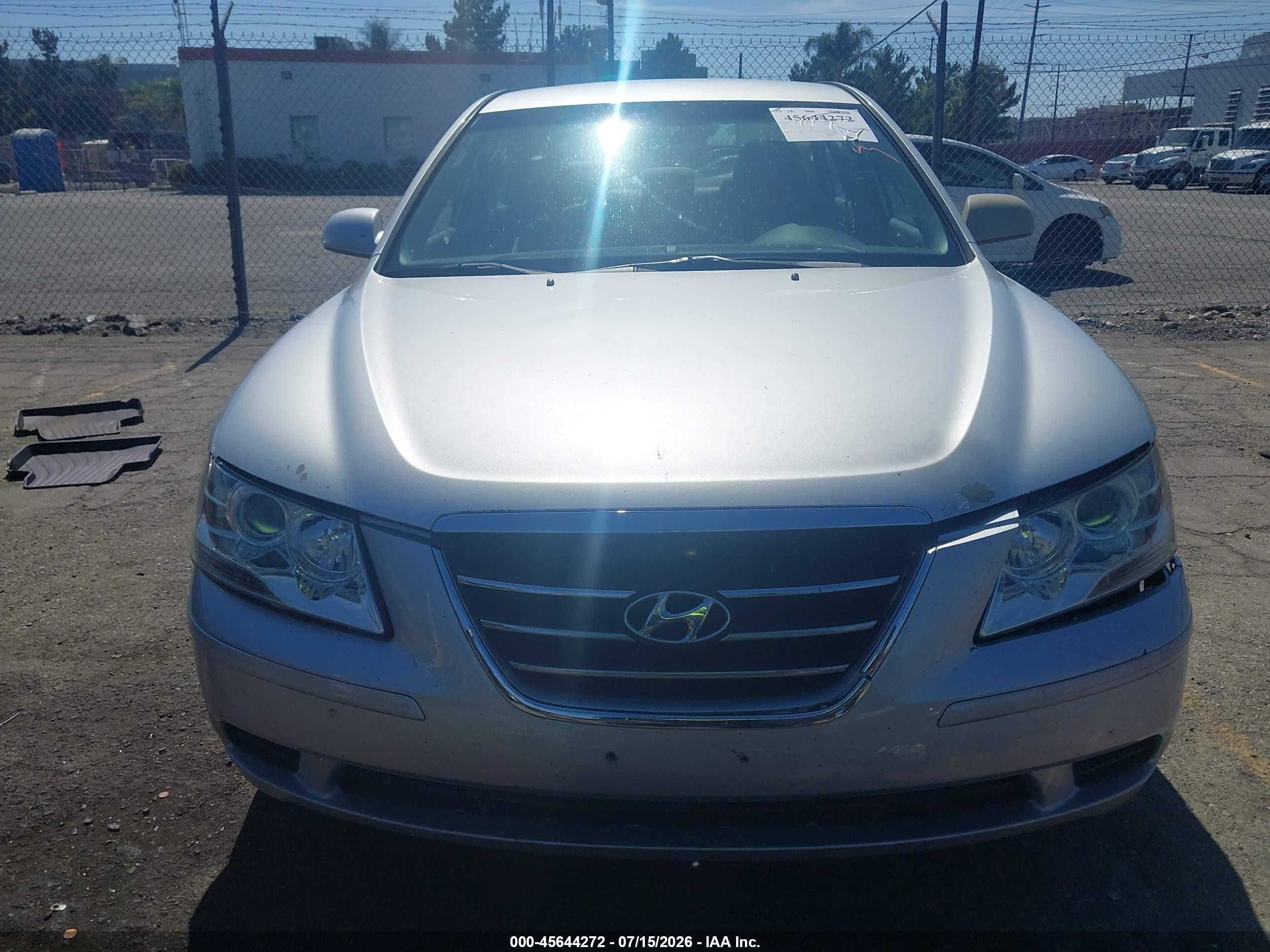 2009 Hyundai Sonata Gls Silver vin: 5NPET46C79H470726