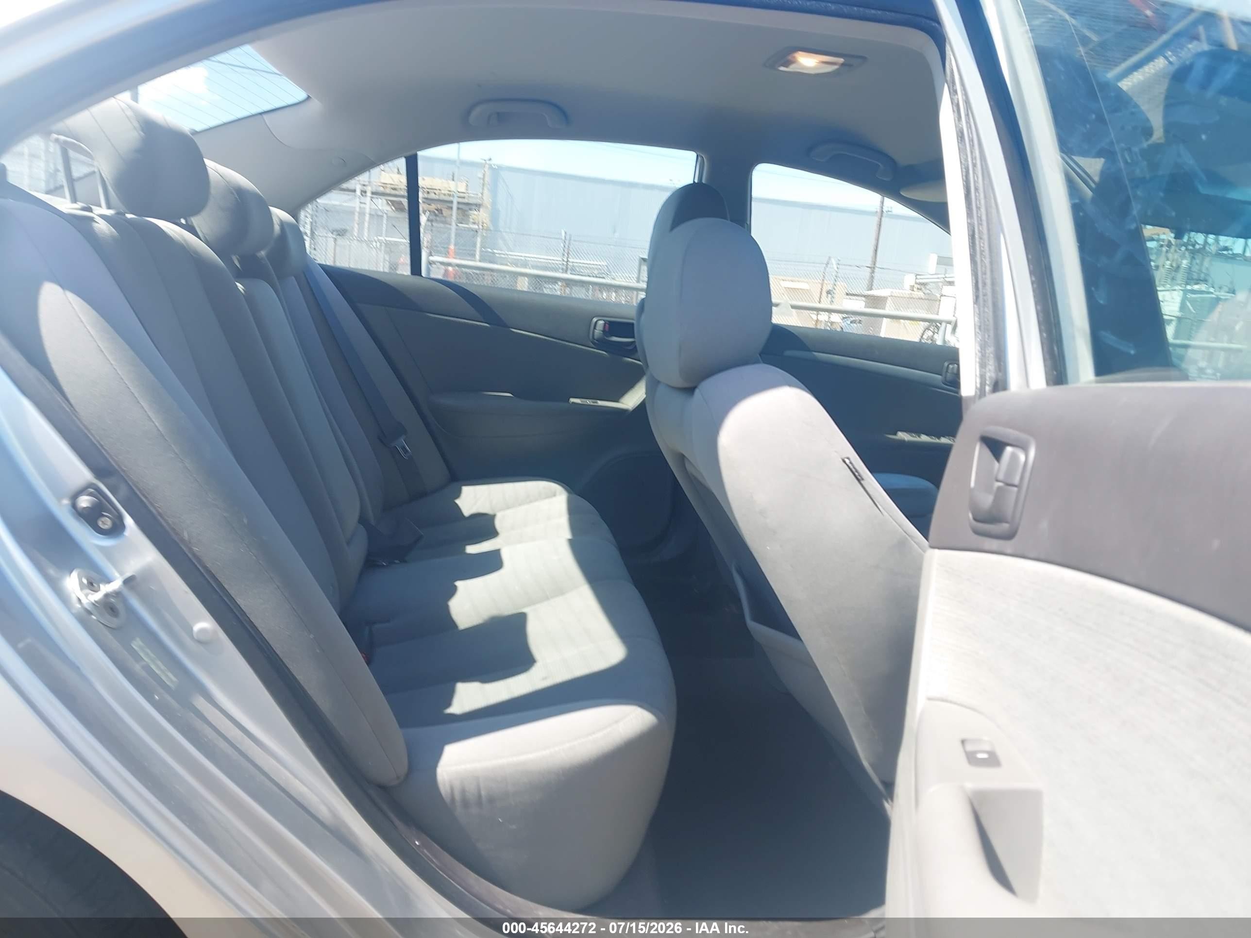 2009 Hyundai Sonata Gls Silver vin: 5NPET46C79H470726