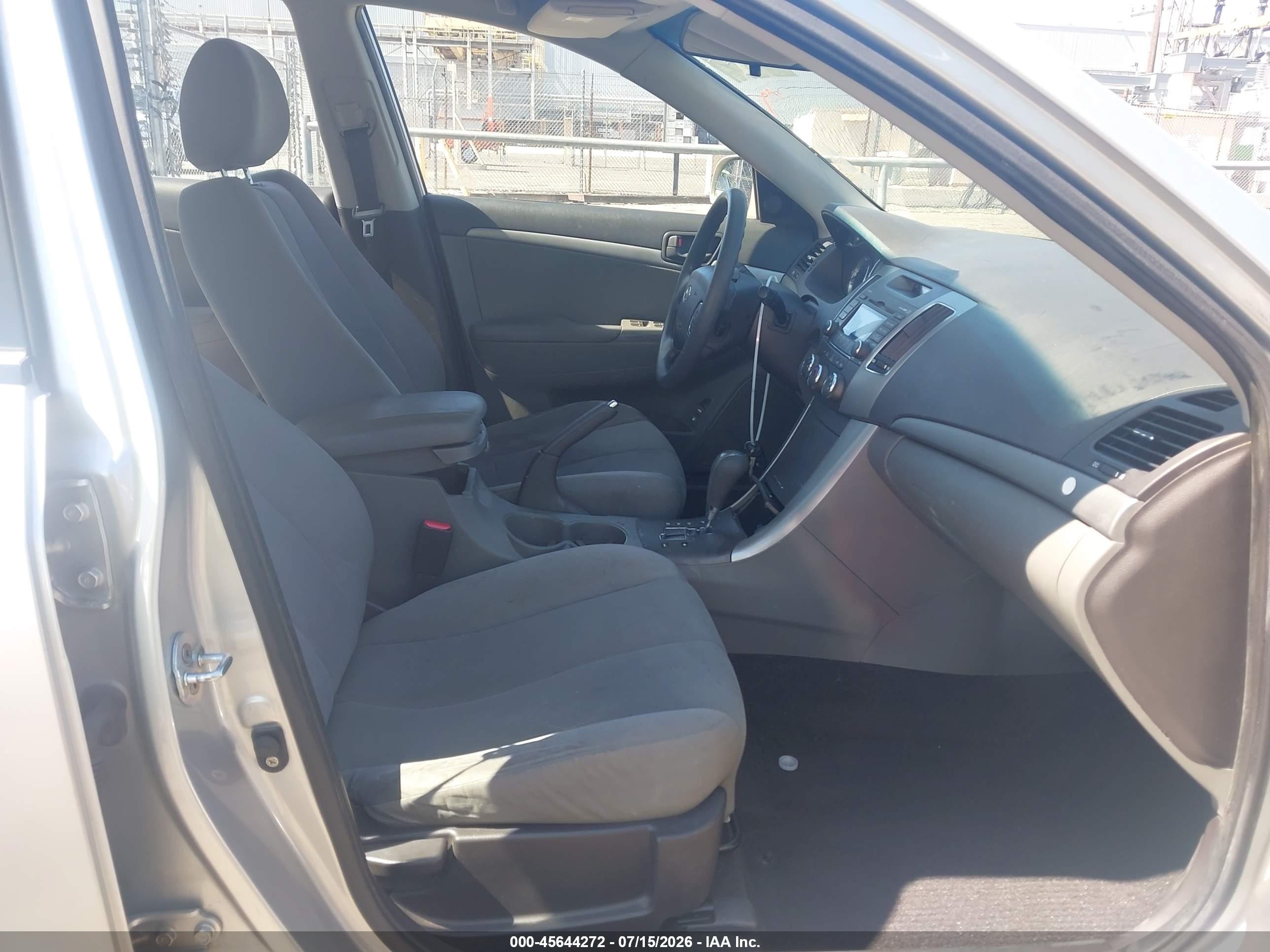 2009 Hyundai Sonata Gls Silver vin: 5NPET46C79H470726