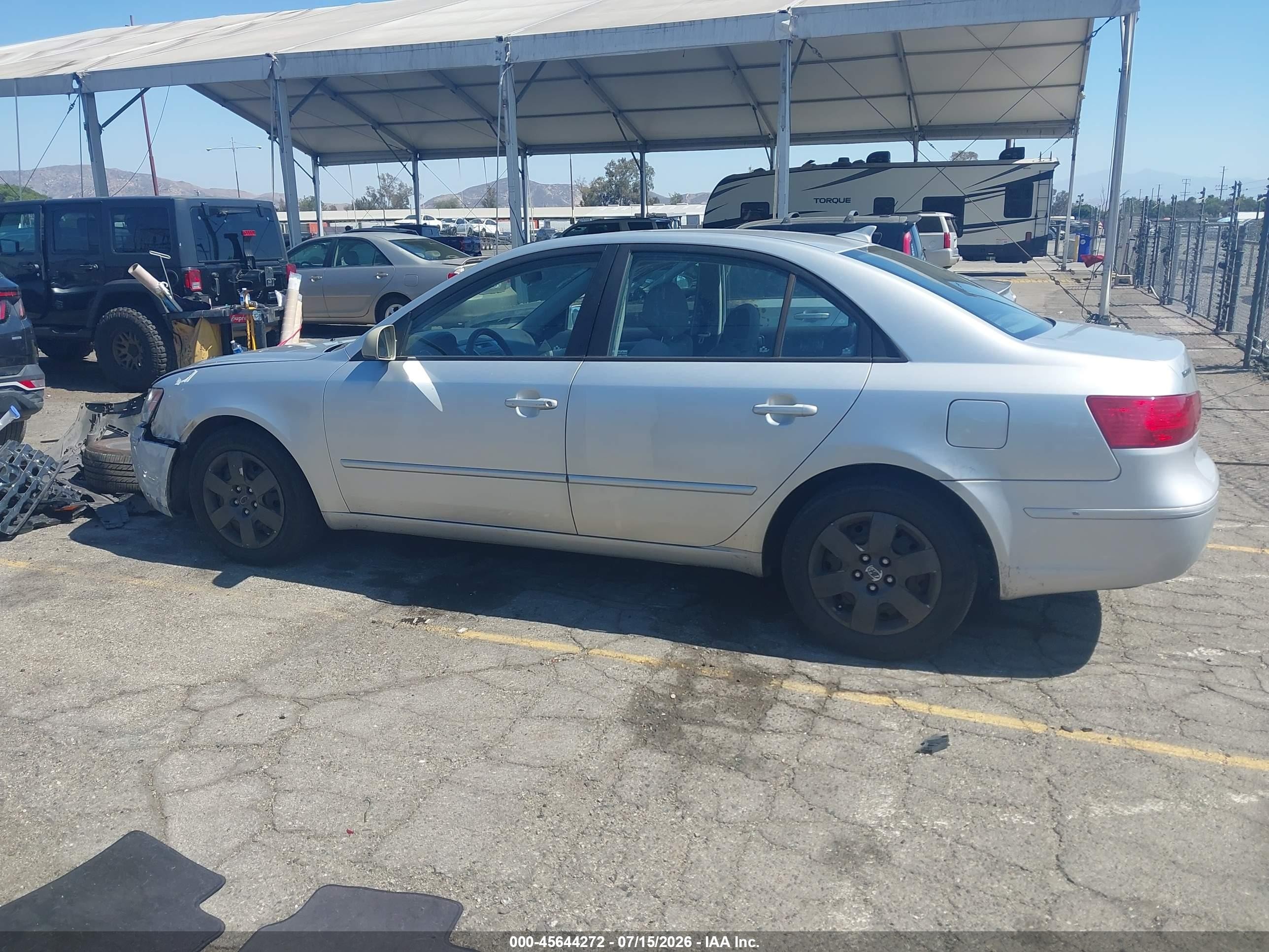 2009 Hyundai Sonata Gls Silver vin: 5NPET46C79H470726