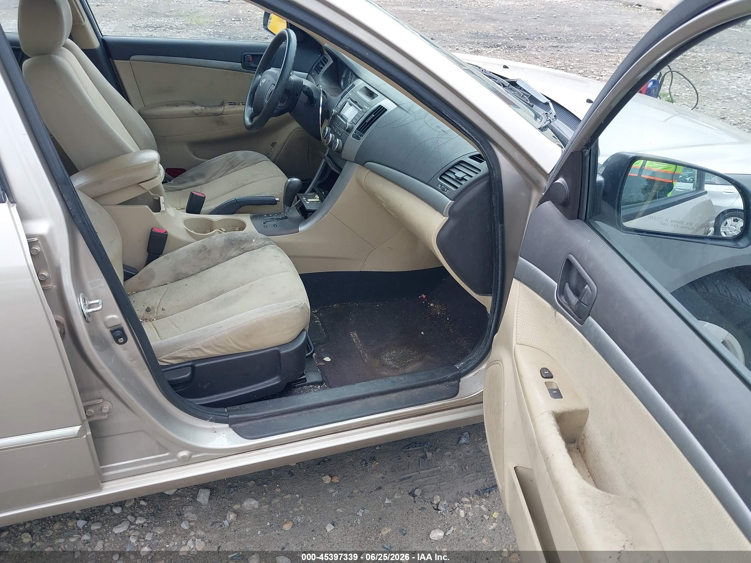 2009 Hyundai Sonata Gls Gold vin: 5NPET46C79H477269