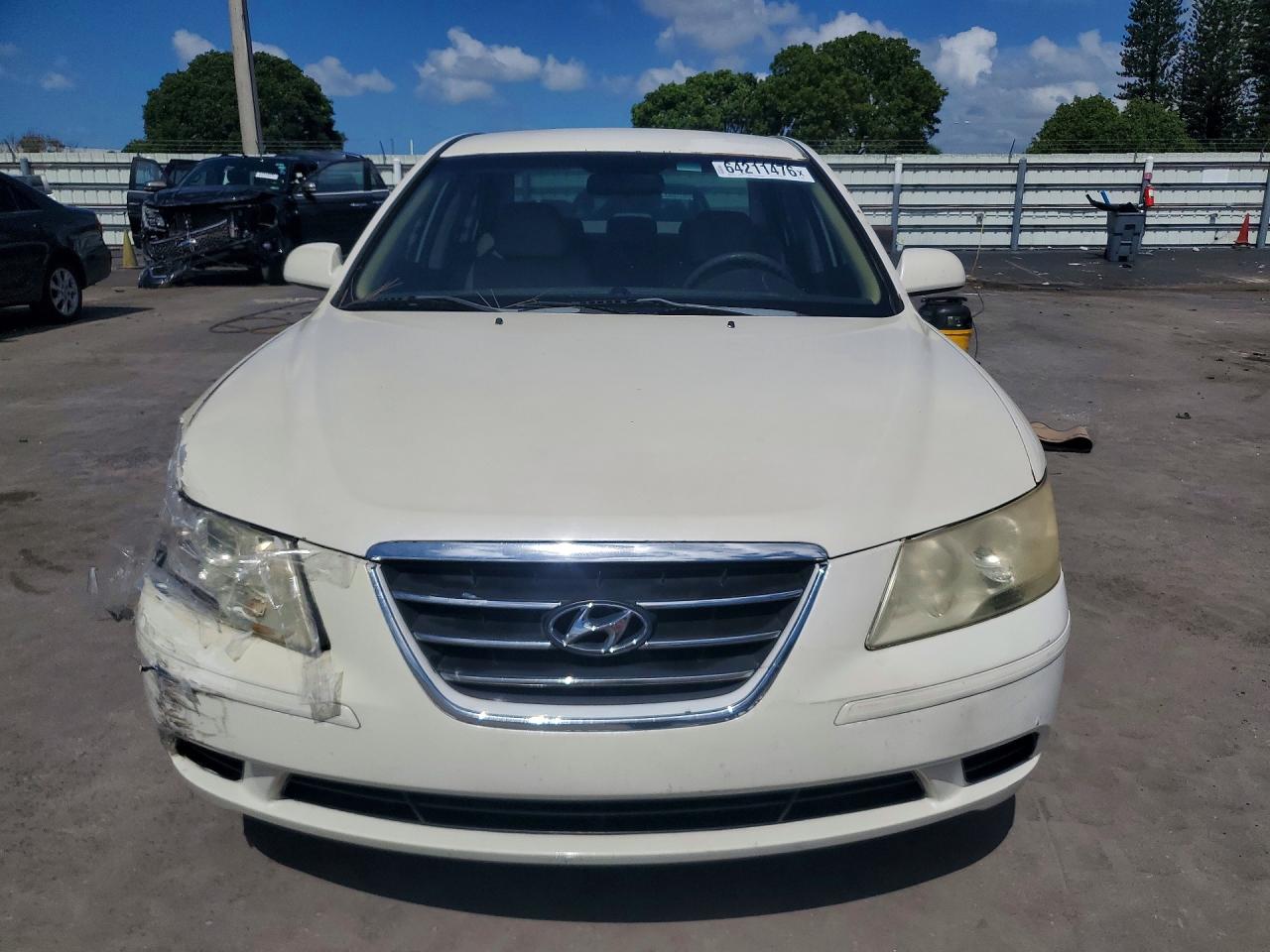 2009 Hyundai Sonata Gls White vin: 5NPET46C89H515009