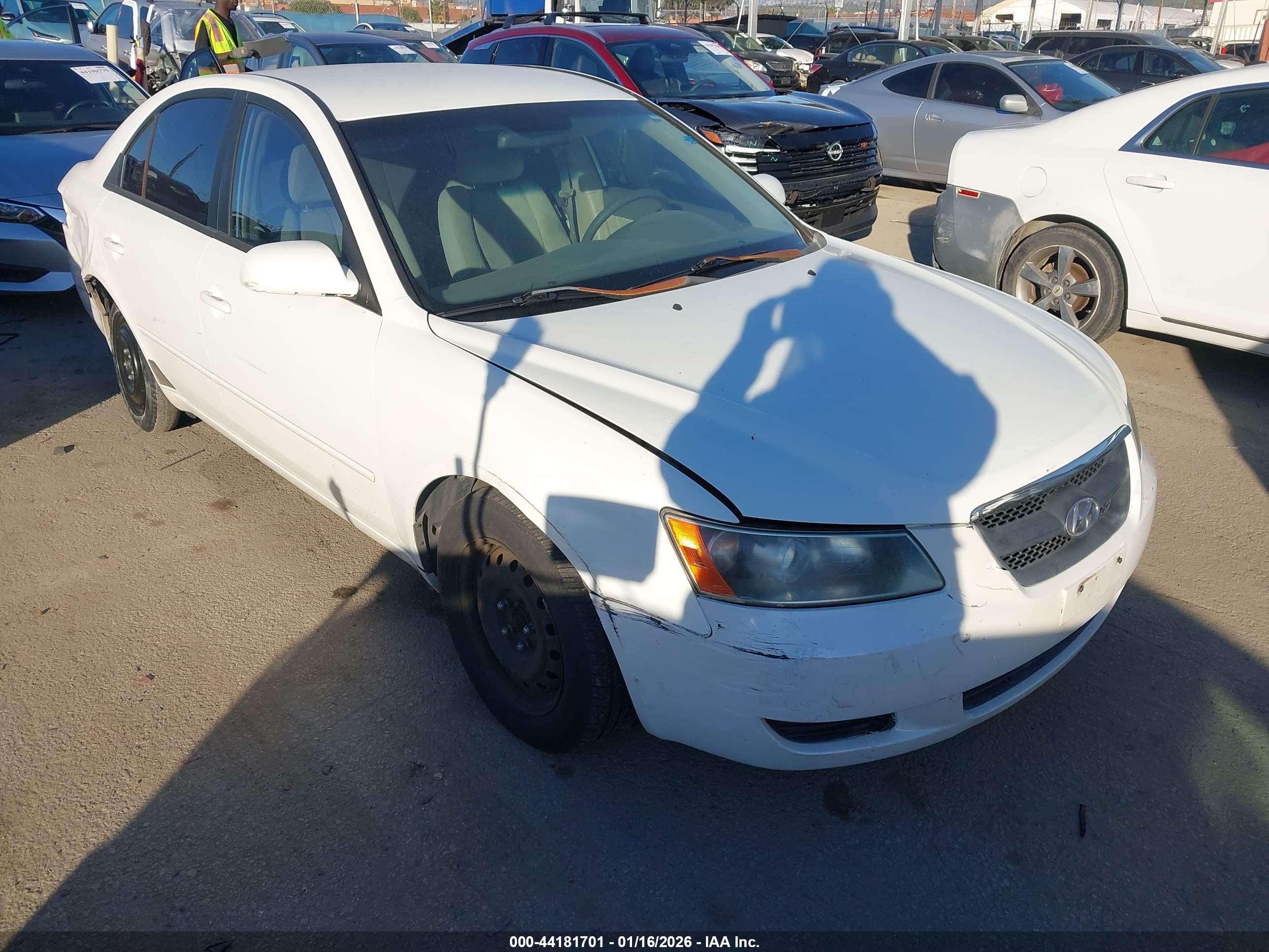 2007 Hyundai Sonata Gls White vin: 5NPET46C97H177360