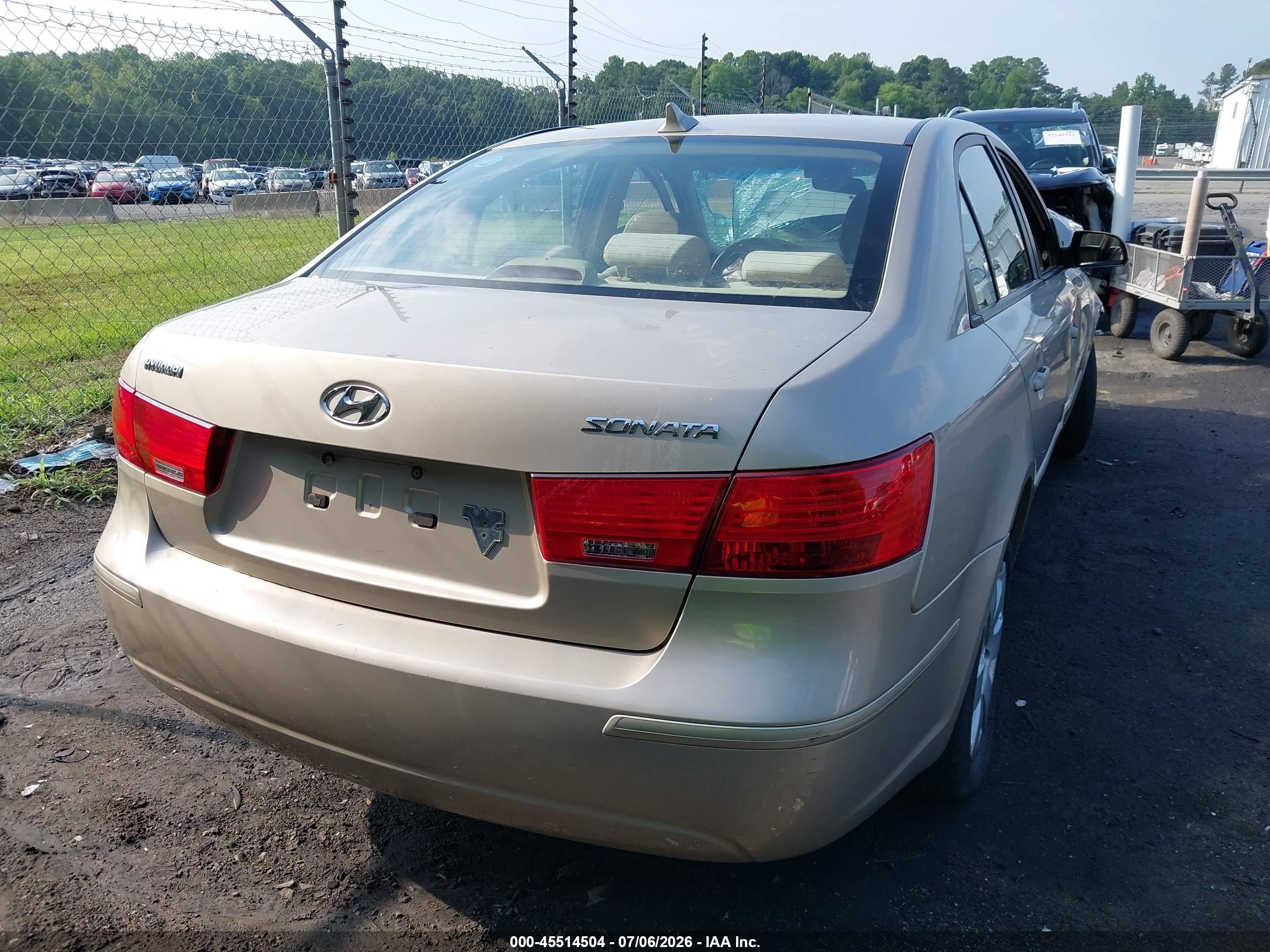 2009 Hyundai Sonata Gls Gold vin: 5NPET46C99H440482