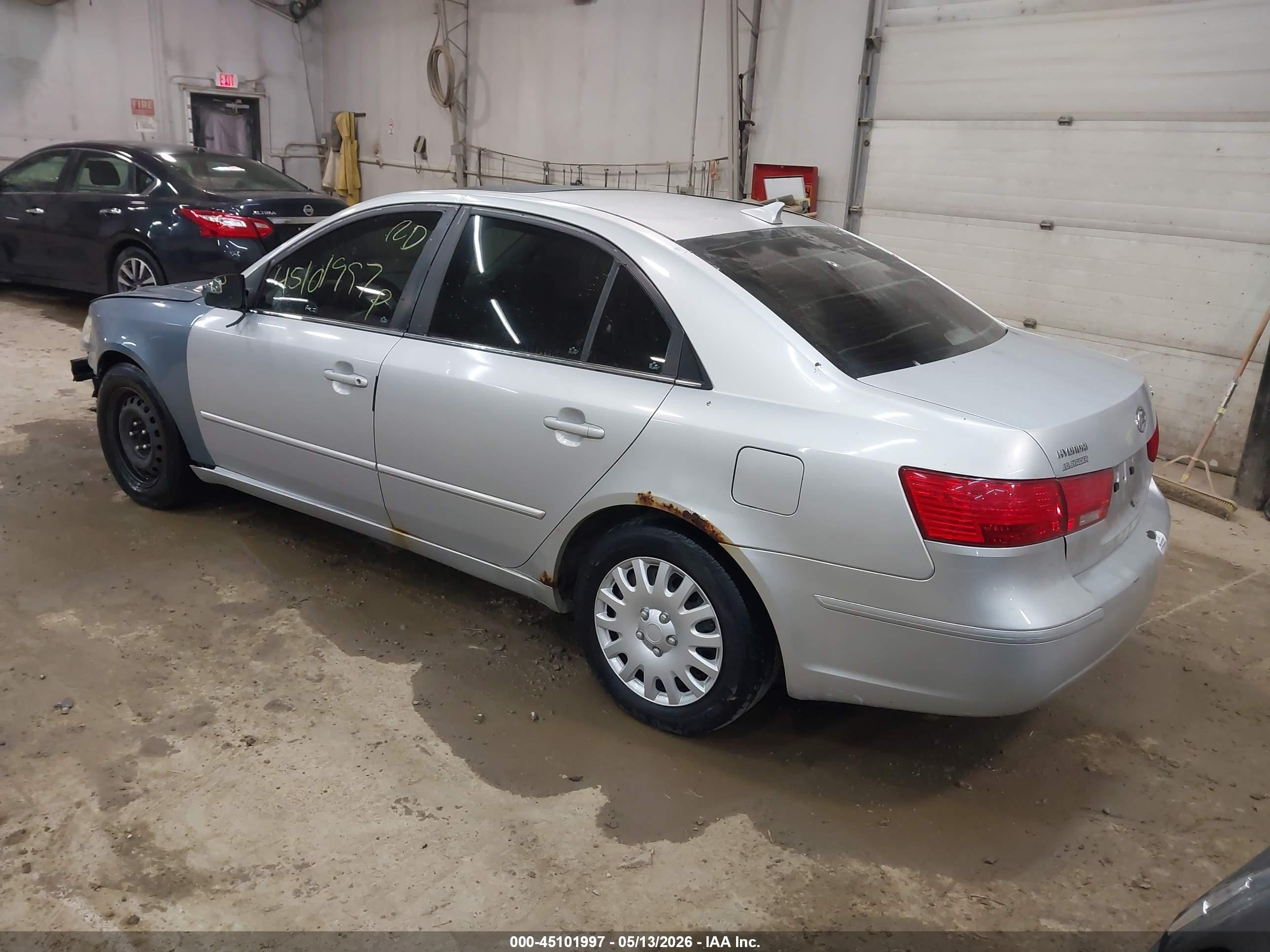 2009 Hyundai Sonata Gls Silver vin: 5NPET46C99H460702