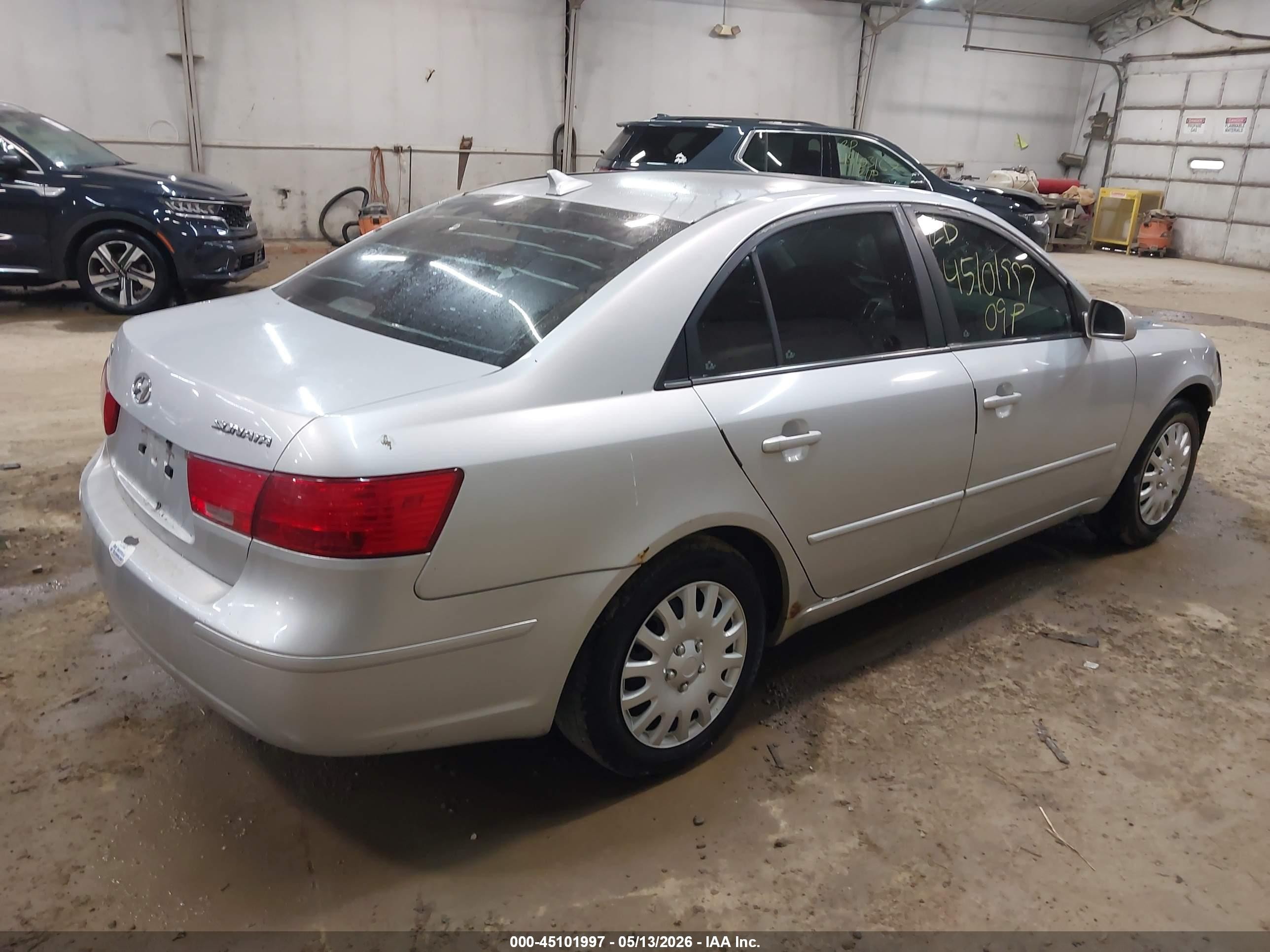 2009 Hyundai Sonata Gls Silver vin: 5NPET46C99H460702