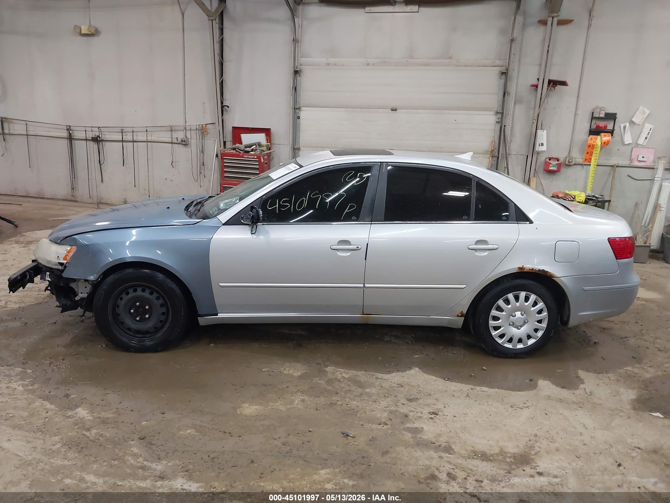 2009 Hyundai Sonata Gls Silver vin: 5NPET46C99H460702