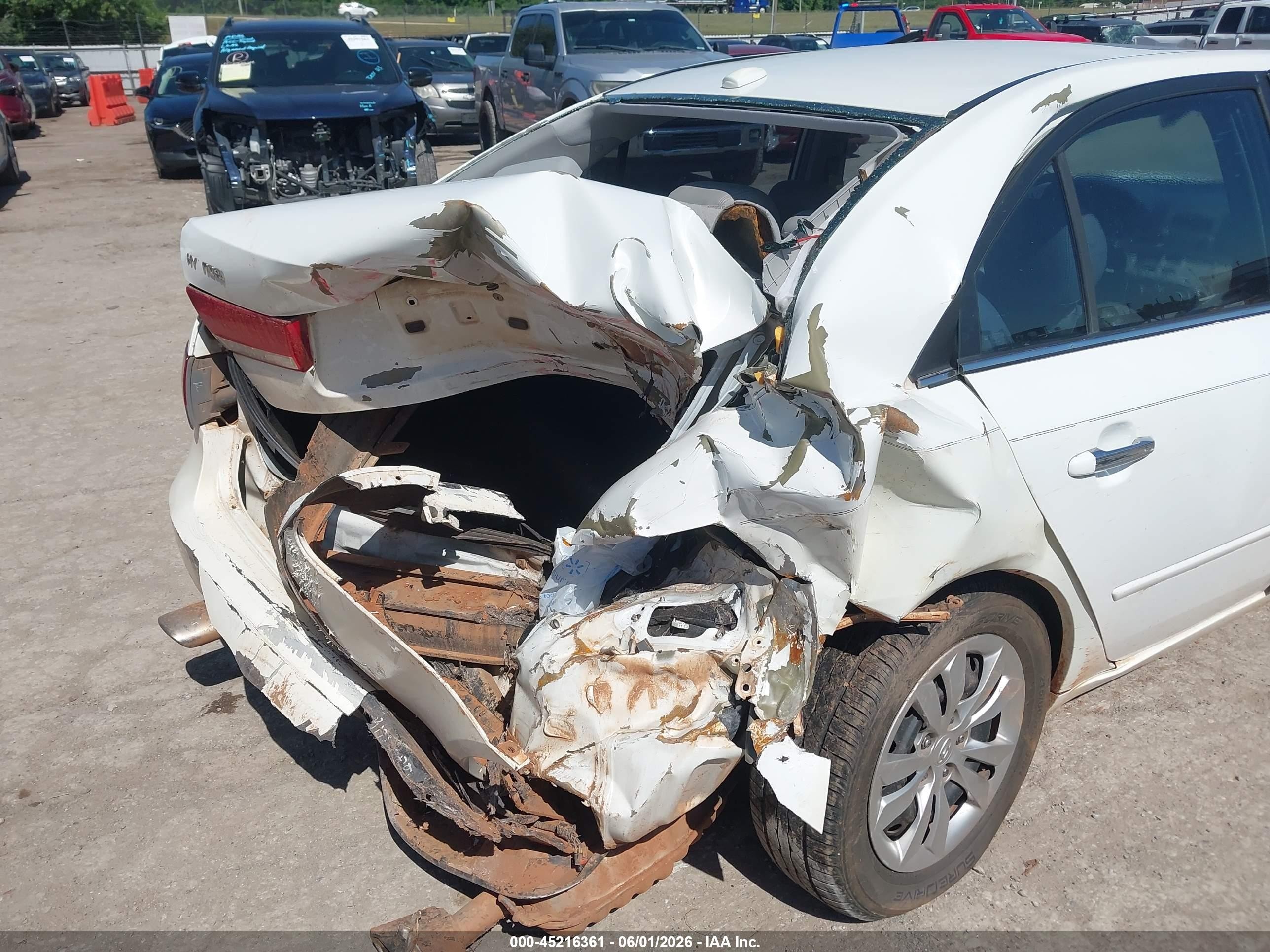 2008 Hyundai Sonata Gls V6 White vin: 5NPET46F28H318748