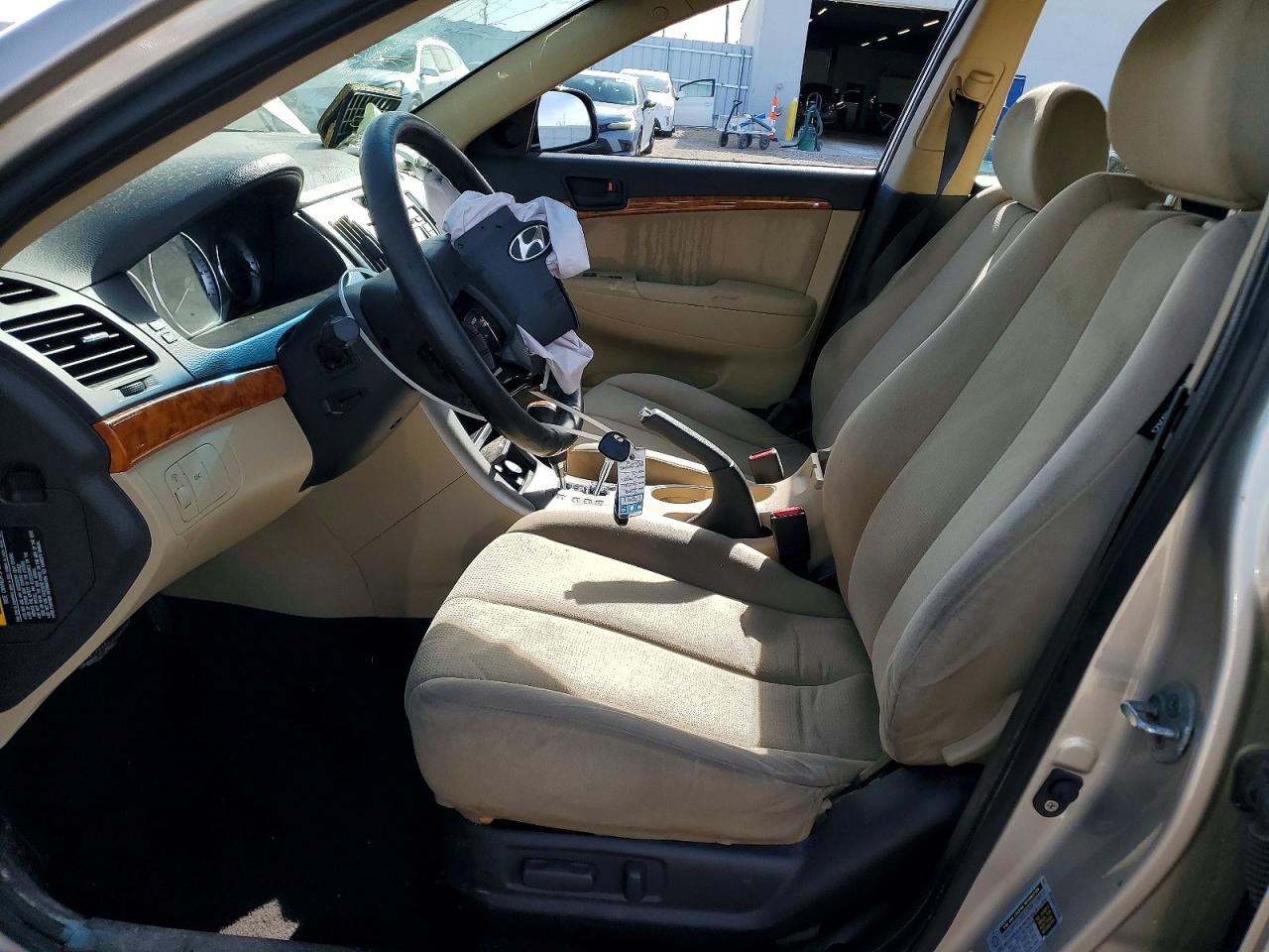 2009 Hyundai Sonata Gold vin: 5NPET46F59H419378