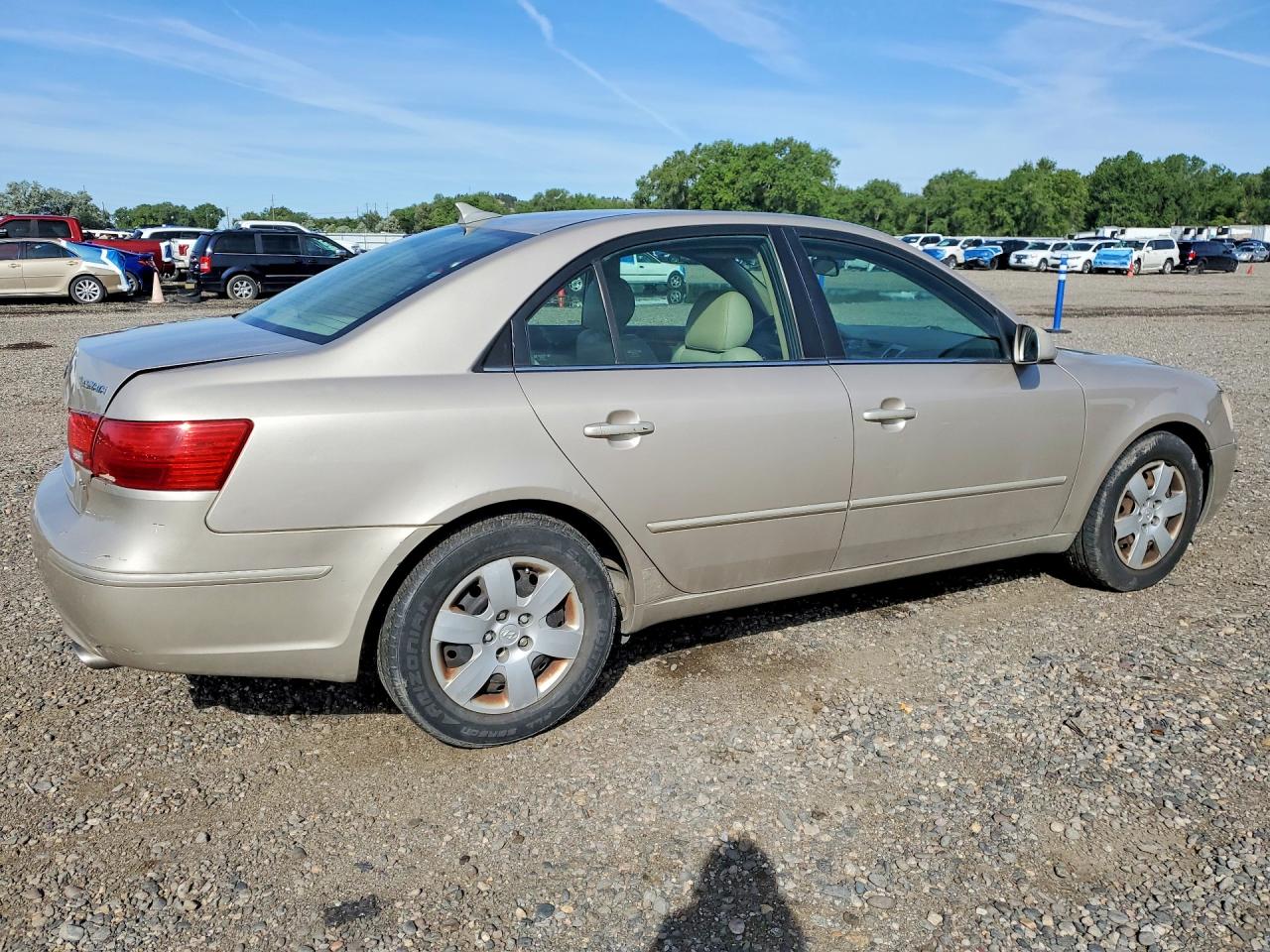 2009 Hyundai Sonata Gls Gold vin: 5NPET46F59H465051