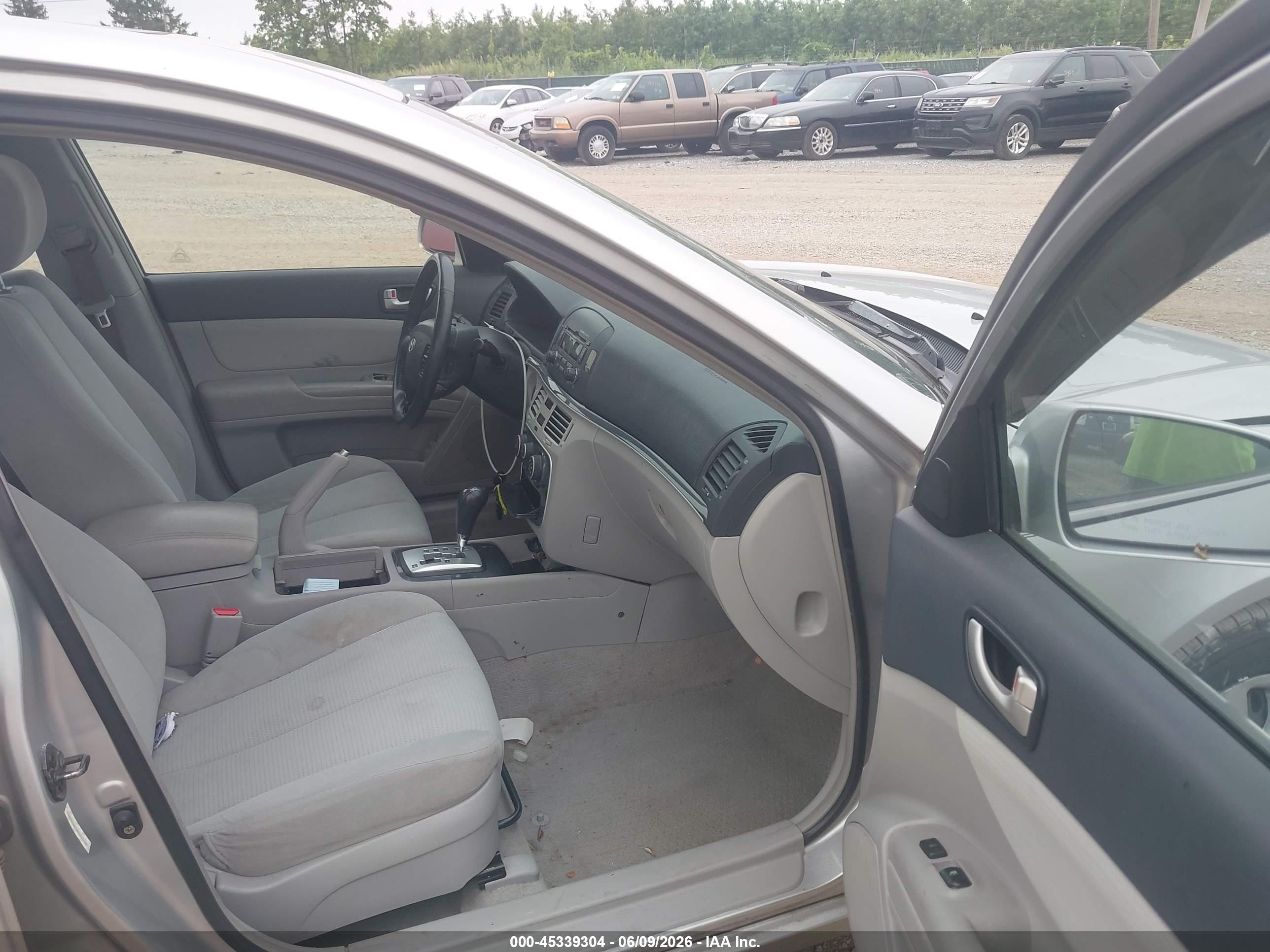 2008 Hyundai Sonata Gls V6 Silver vin: 5NPET46F88H325185