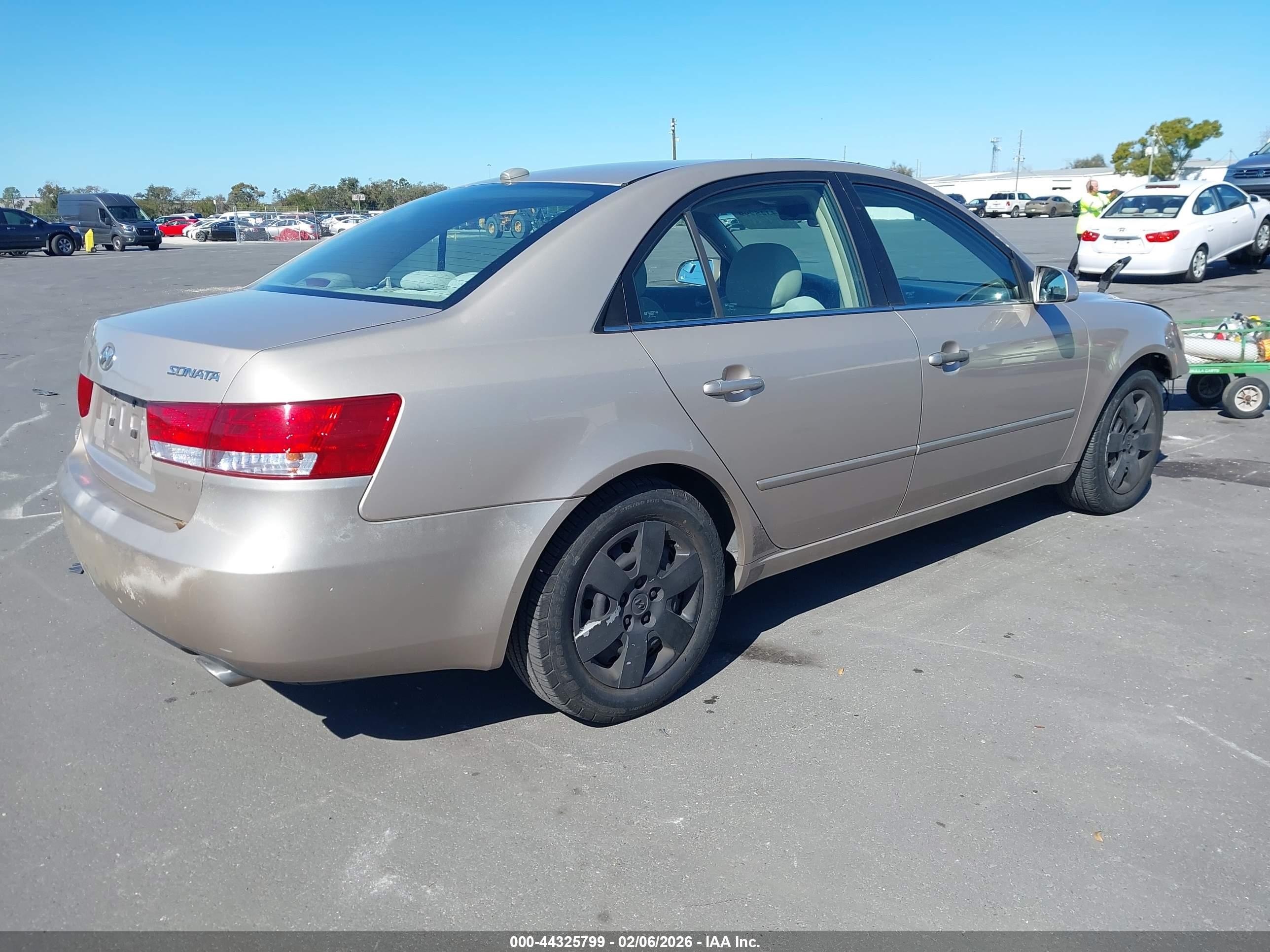 2008 Hyundai Sonata Gls V6 Beige vin: 5NPET46F88H391705