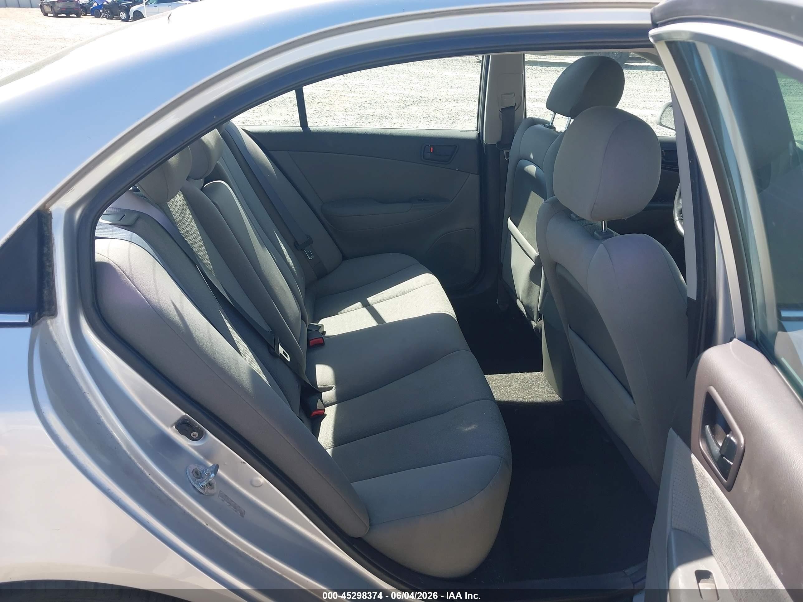 2009 Hyundai Sonata Gls V6 Silver vin: 5NPET46F89H411212
