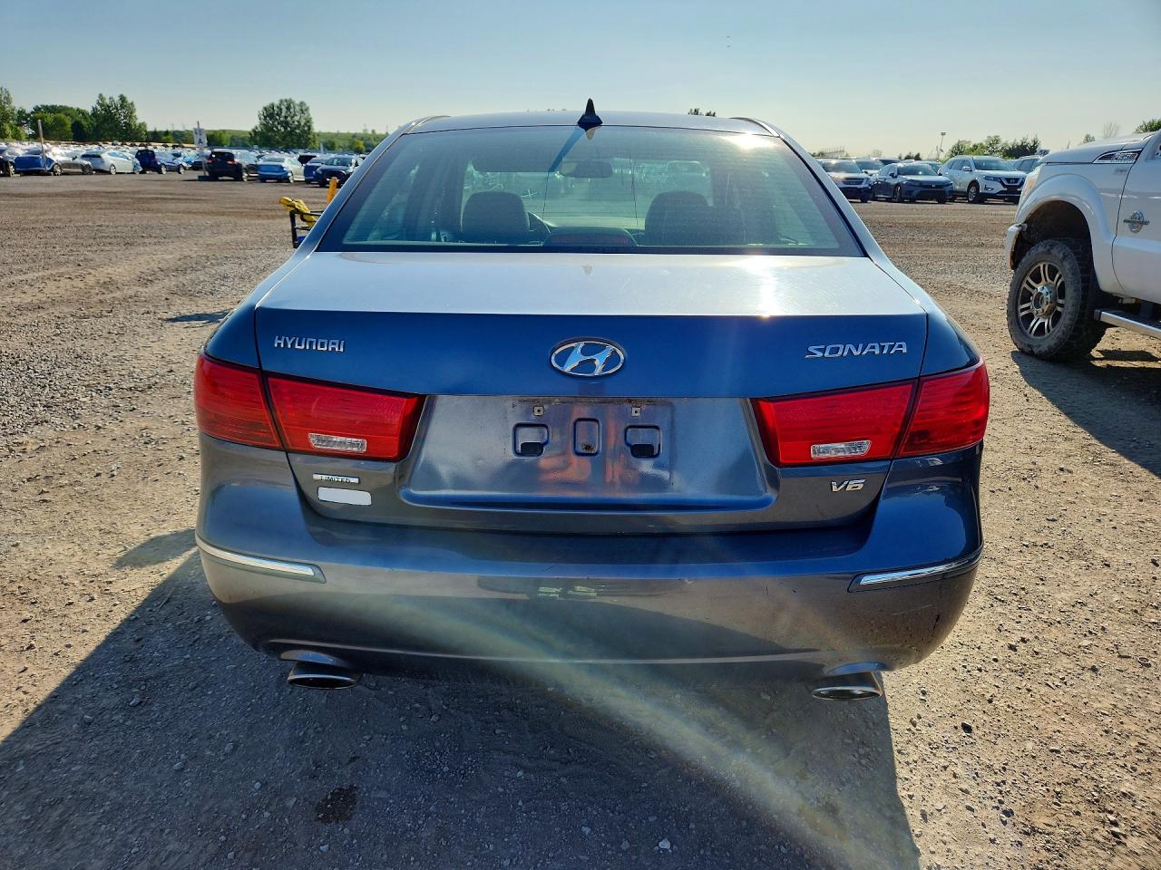 2009 Hyundai Sonata Blue vin: 5NPET46F89H514579