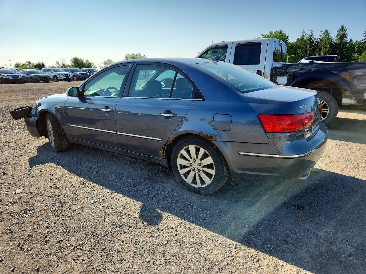 2009 Hyundai Sonata Blue vin: 5NPET46F89H514579