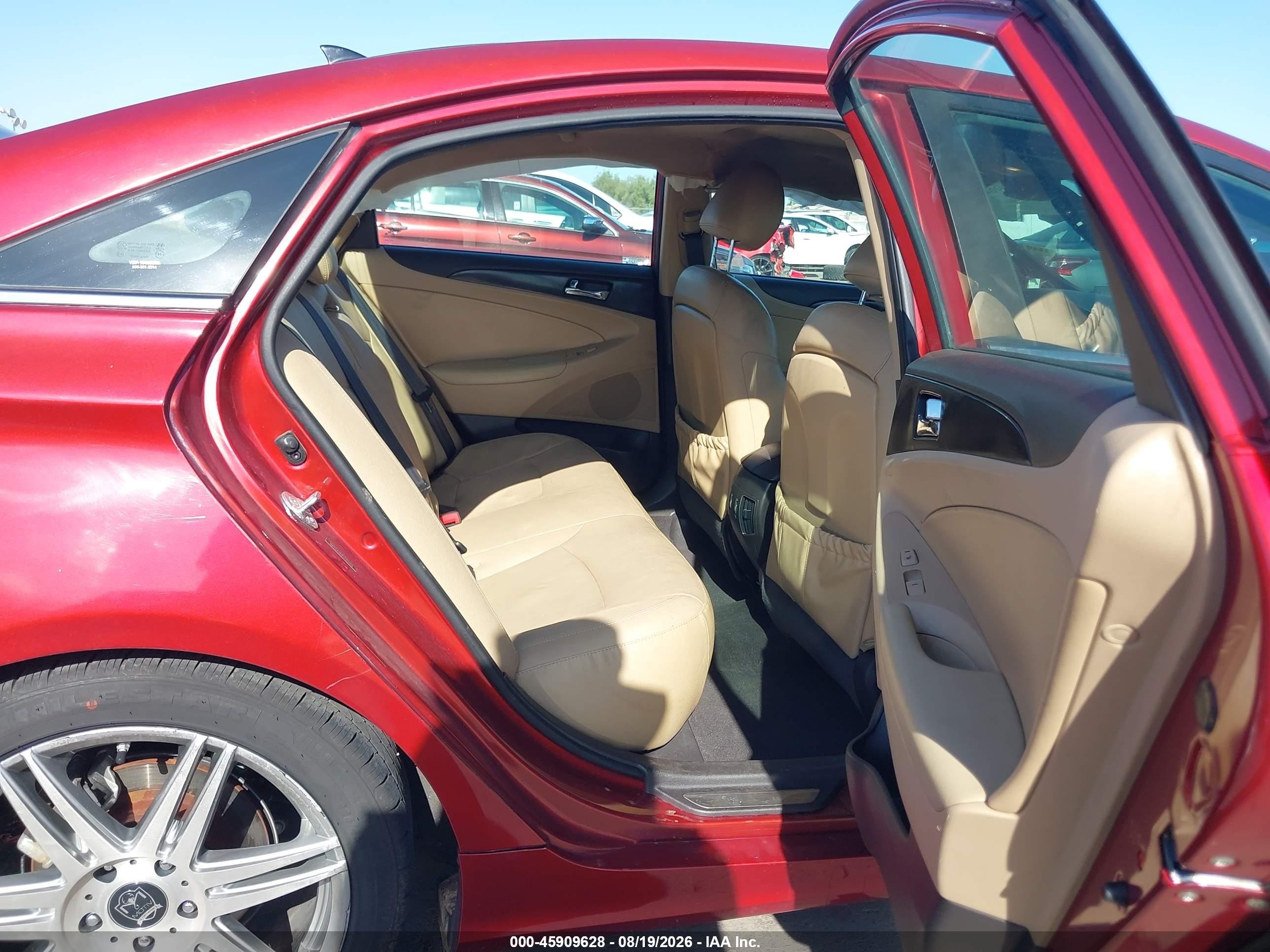2012 Hyundai Sonata   Maroon vin: 5NPET4AB9CH502050