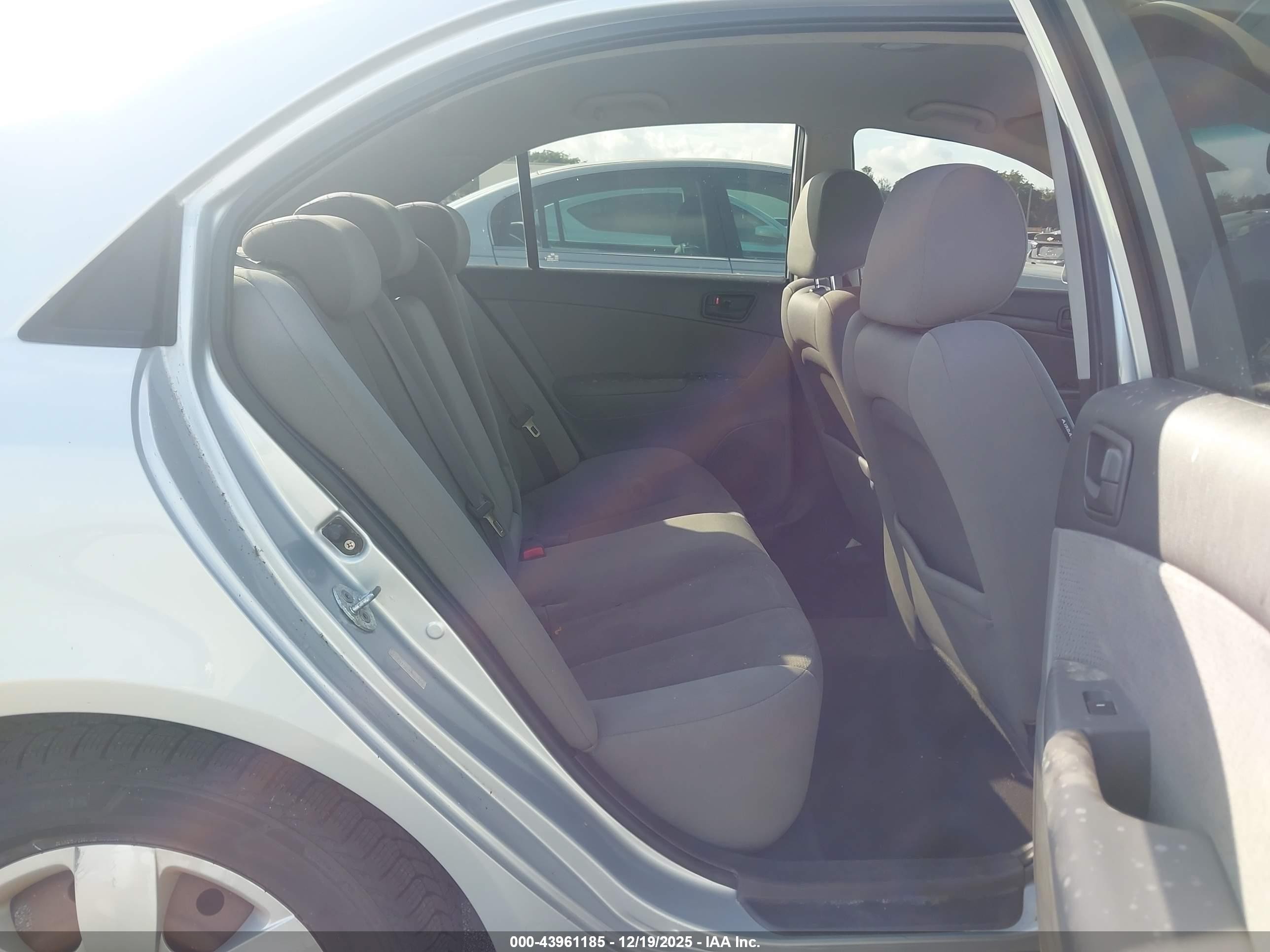 2010 Hyundai Sonata Gls Серебряный vin: 5NPET4AC0AH655602