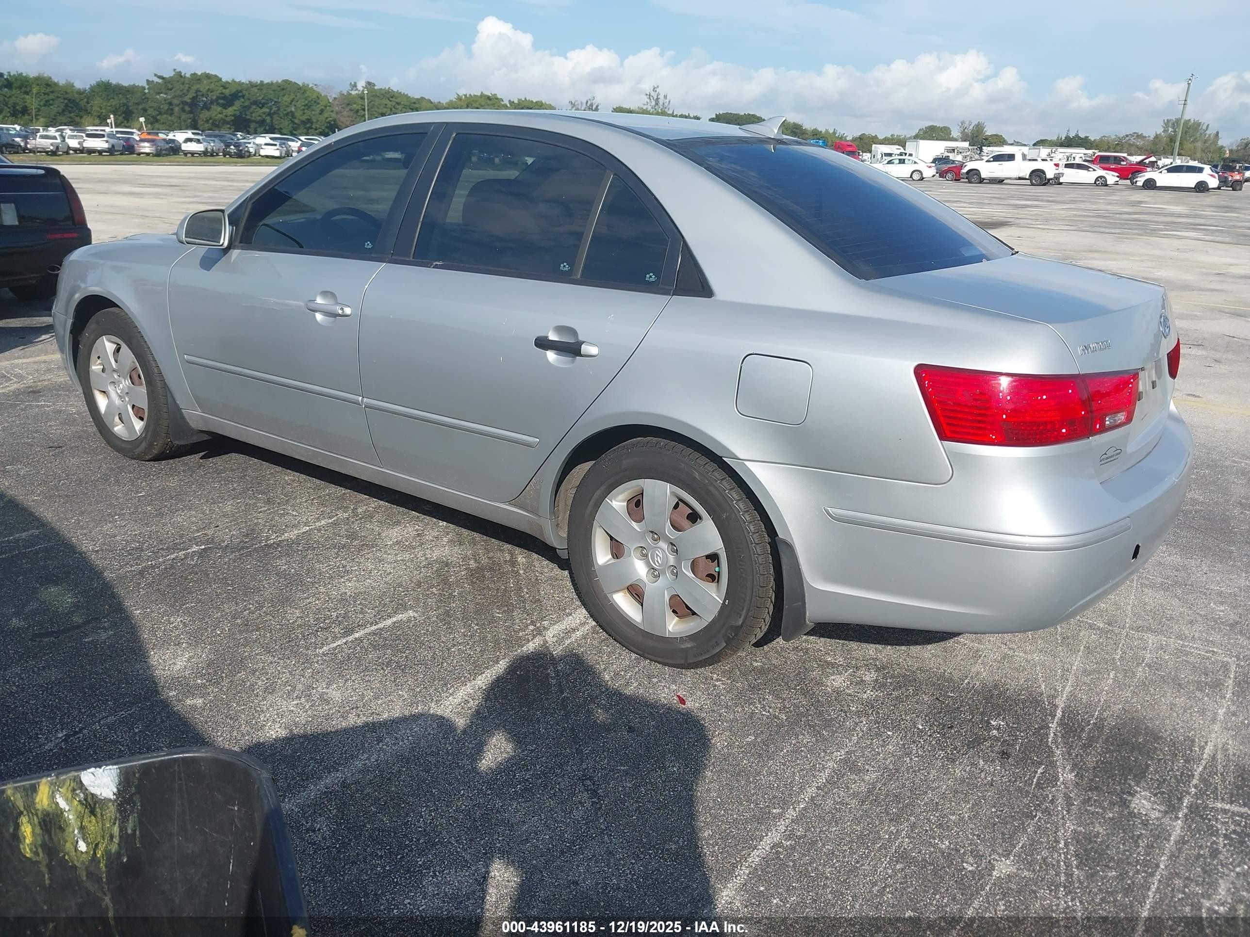 2010 Hyundai Sonata Gls Серебряный vin: 5NPET4AC0AH655602