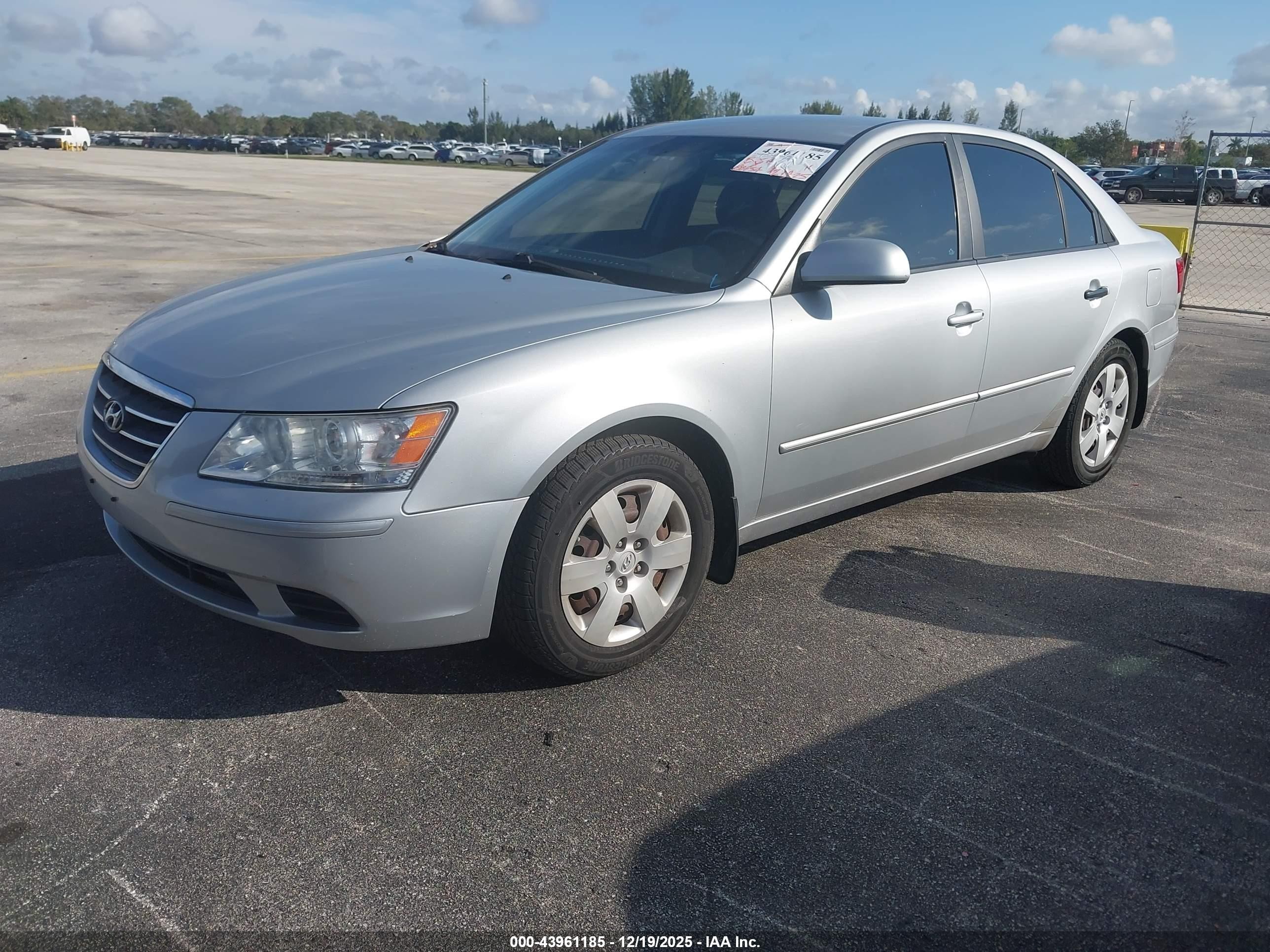 2010 Hyundai Sonata Gls Серебряный vin: 5NPET4AC0AH655602