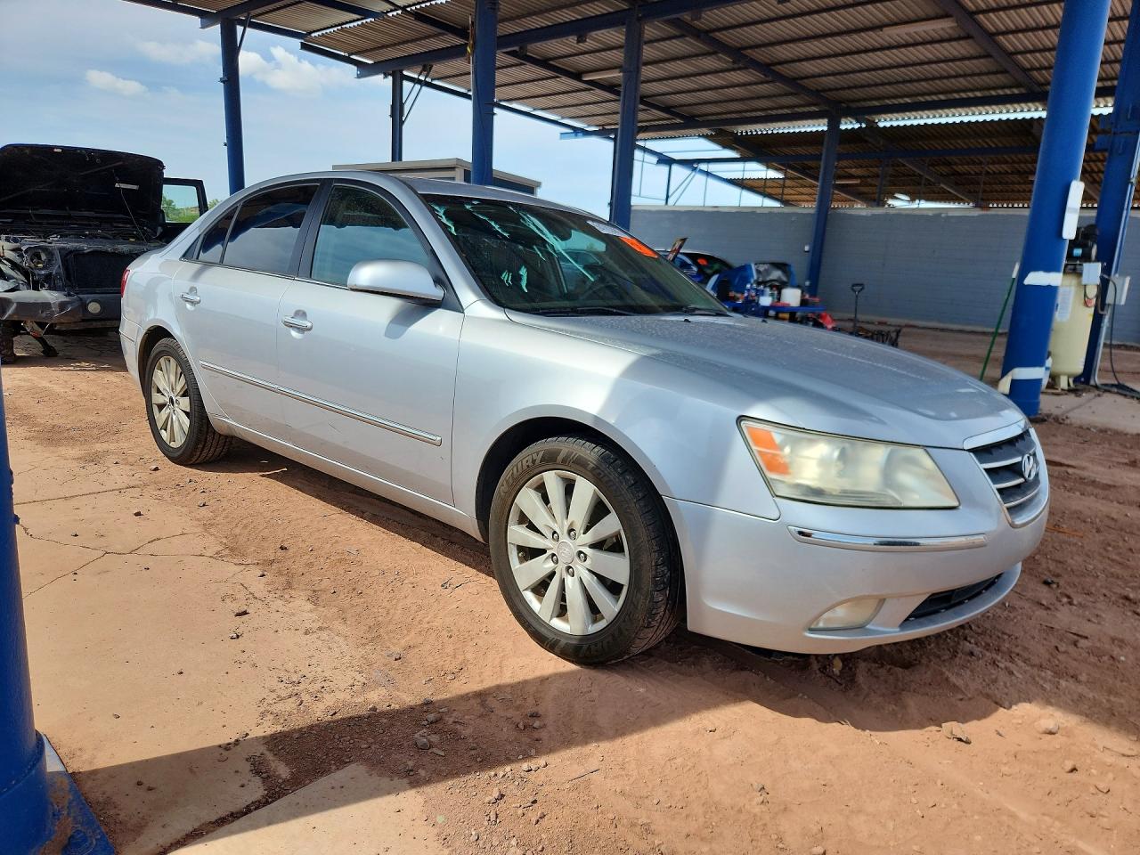 2009 Hyundai Sonata Limited Silver vin: 5NPEU46C09H573371