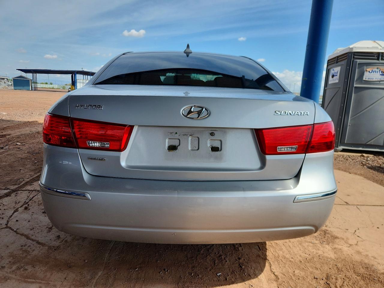 2009 Hyundai Sonata Limited Silver vin: 5NPEU46C09H573371