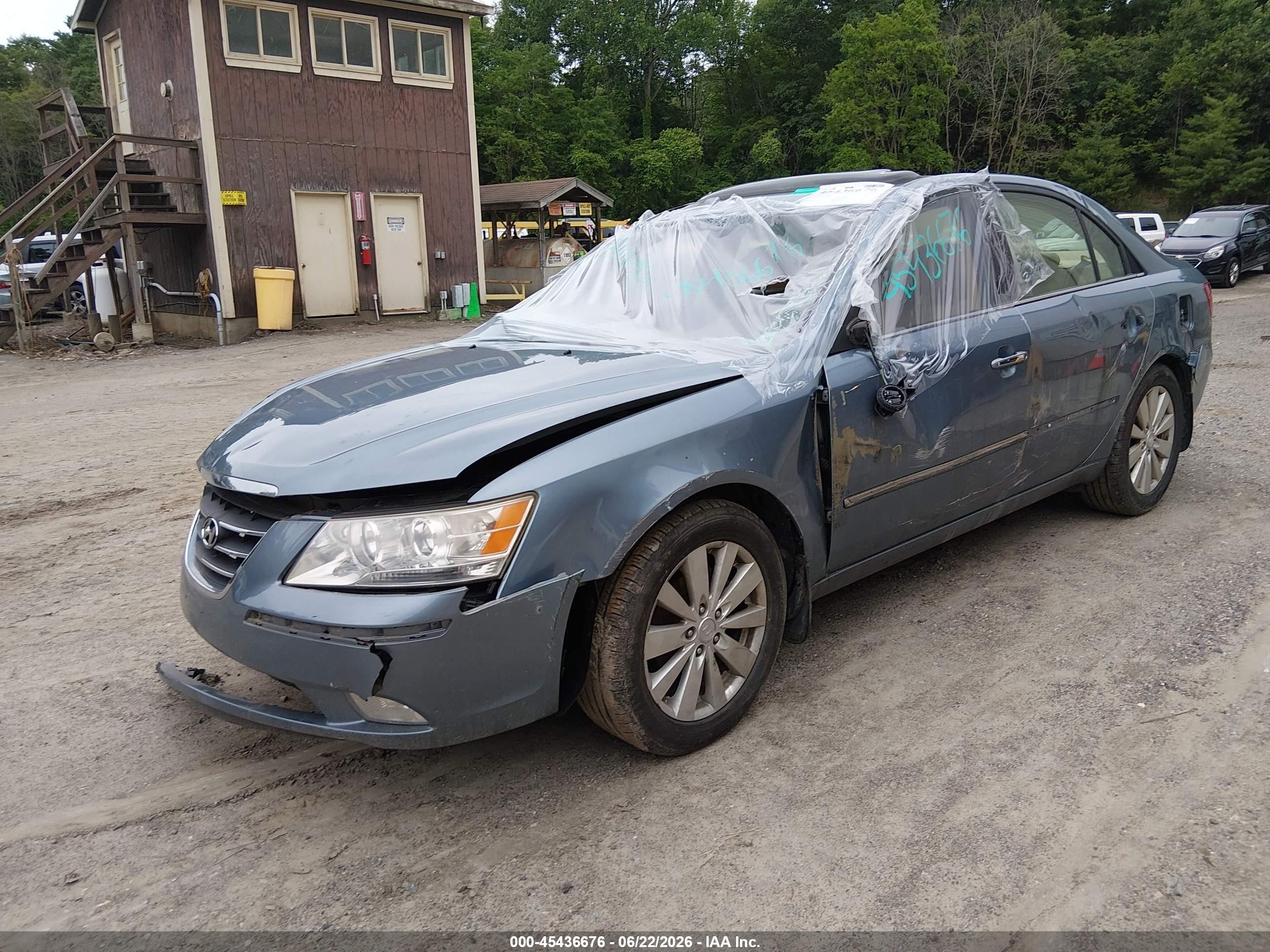 2009 Hyundai Sonata Limited Light Blue vin: 5NPEU46C19H566106