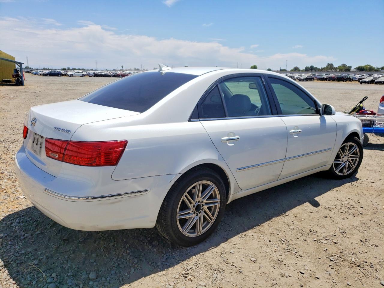 2009 Hyundai Sonata Limited White vin: 5NPEU46C39H494695