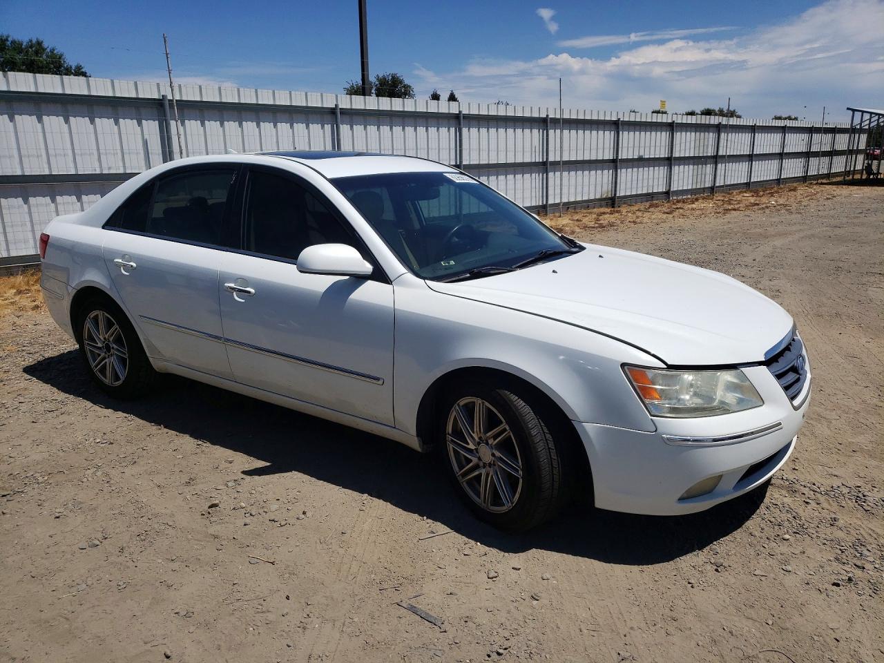 2009 Hyundai Sonata Limited White vin: 5NPEU46C39H494695