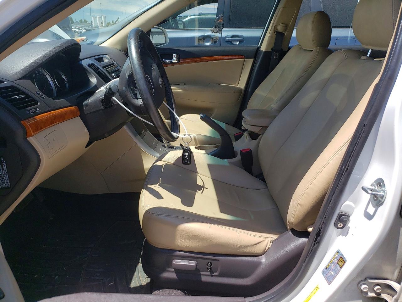 2009 Hyundai Sonata Limited White vin: 5NPEU46C39H494695
