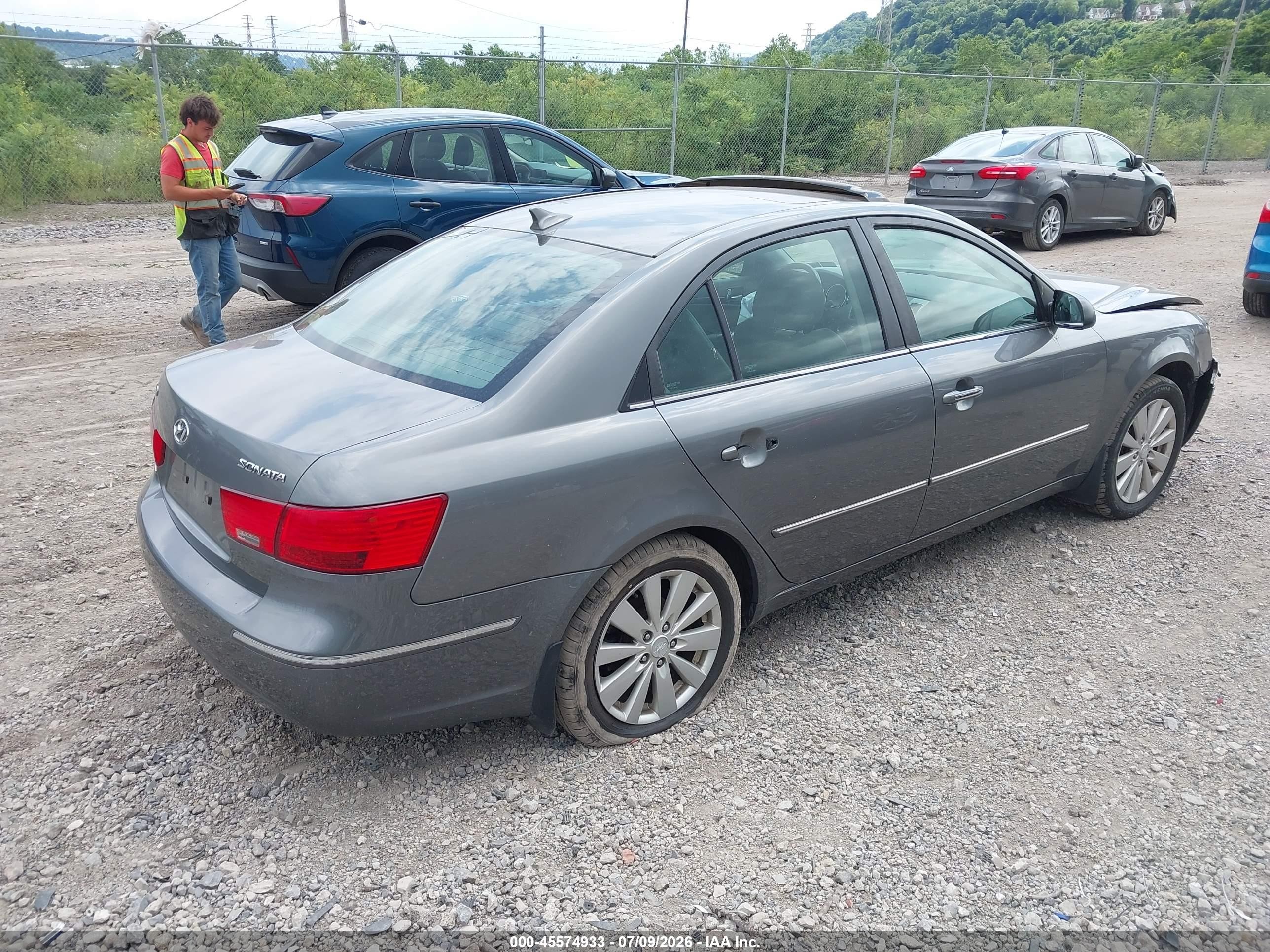 2009 Hyundai Sonata Limited Gray vin: 5NPEU46C39H571131