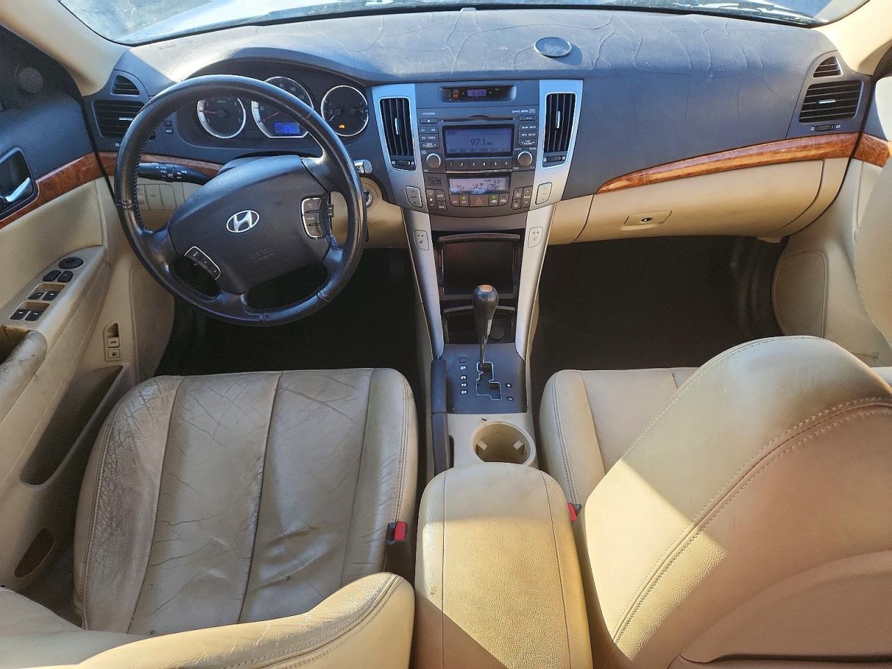 2009 Hyundai Sonata Limited White vin: 5NPEU46C49H454867
