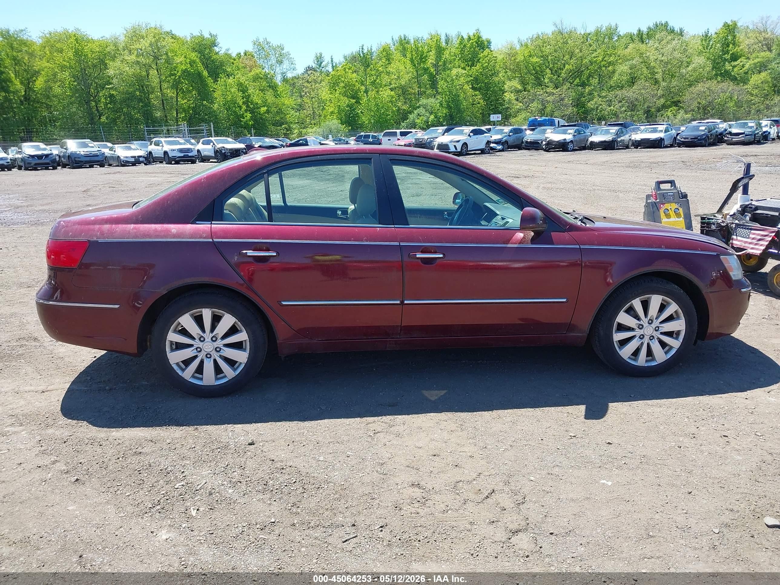 2009 Hyundai Sonata Limited Burgundy vin: 5NPEU46C59H405659
